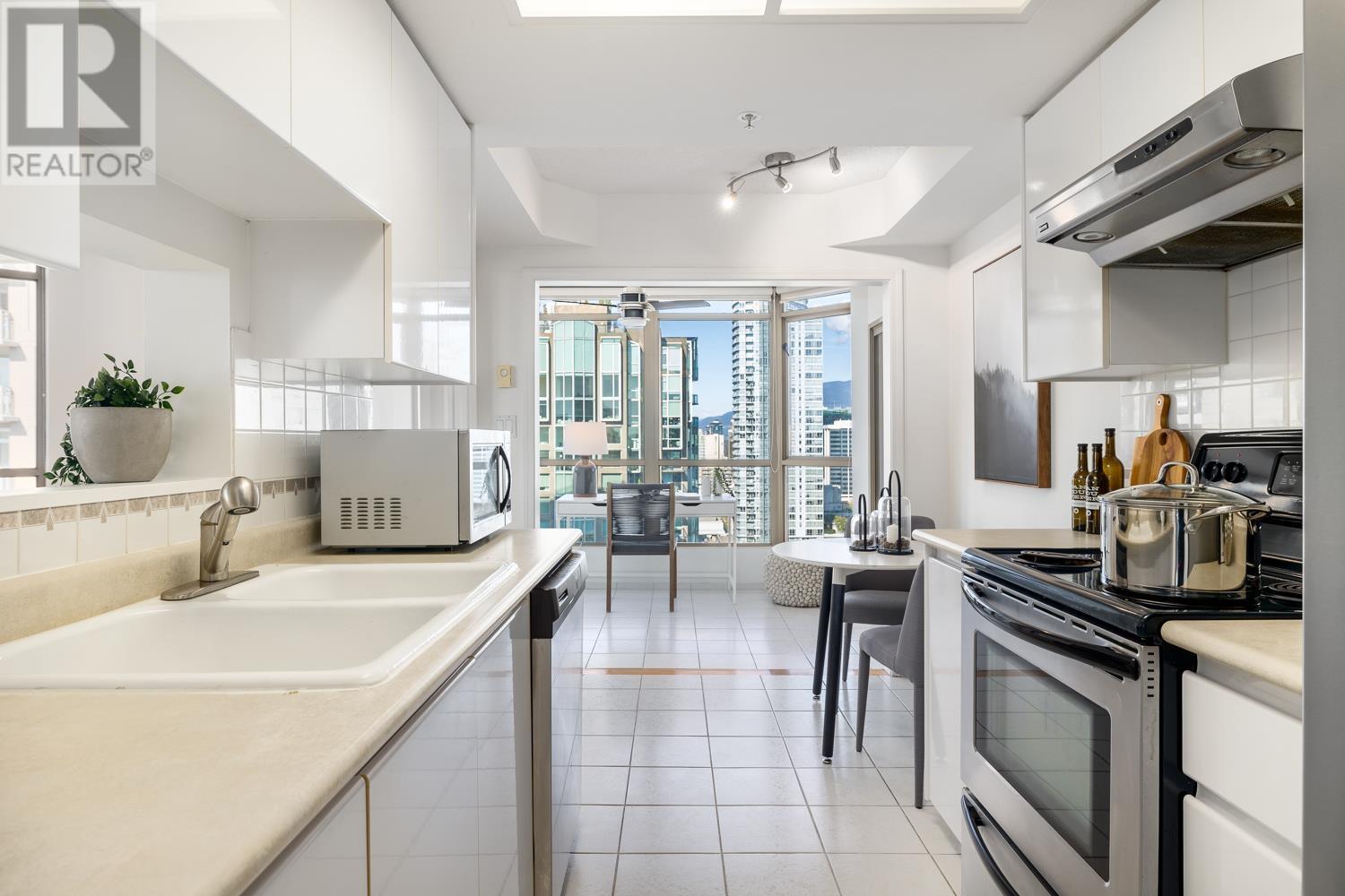 3003 867 Hamilton Street, Vancouver, British Columbia  V6B 6B7 - Photo 13 - R2821117