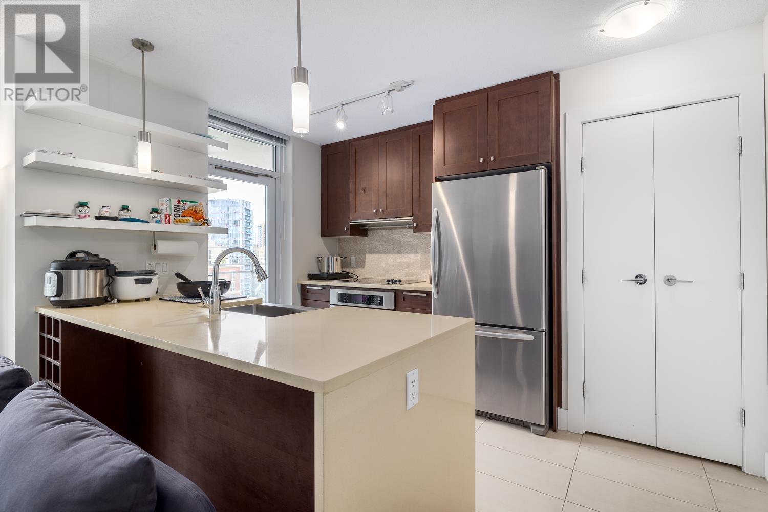 1705 888 Homer Street, Vancouver, British Columbia  V6B 0H7 - Photo 3 - R2822641
