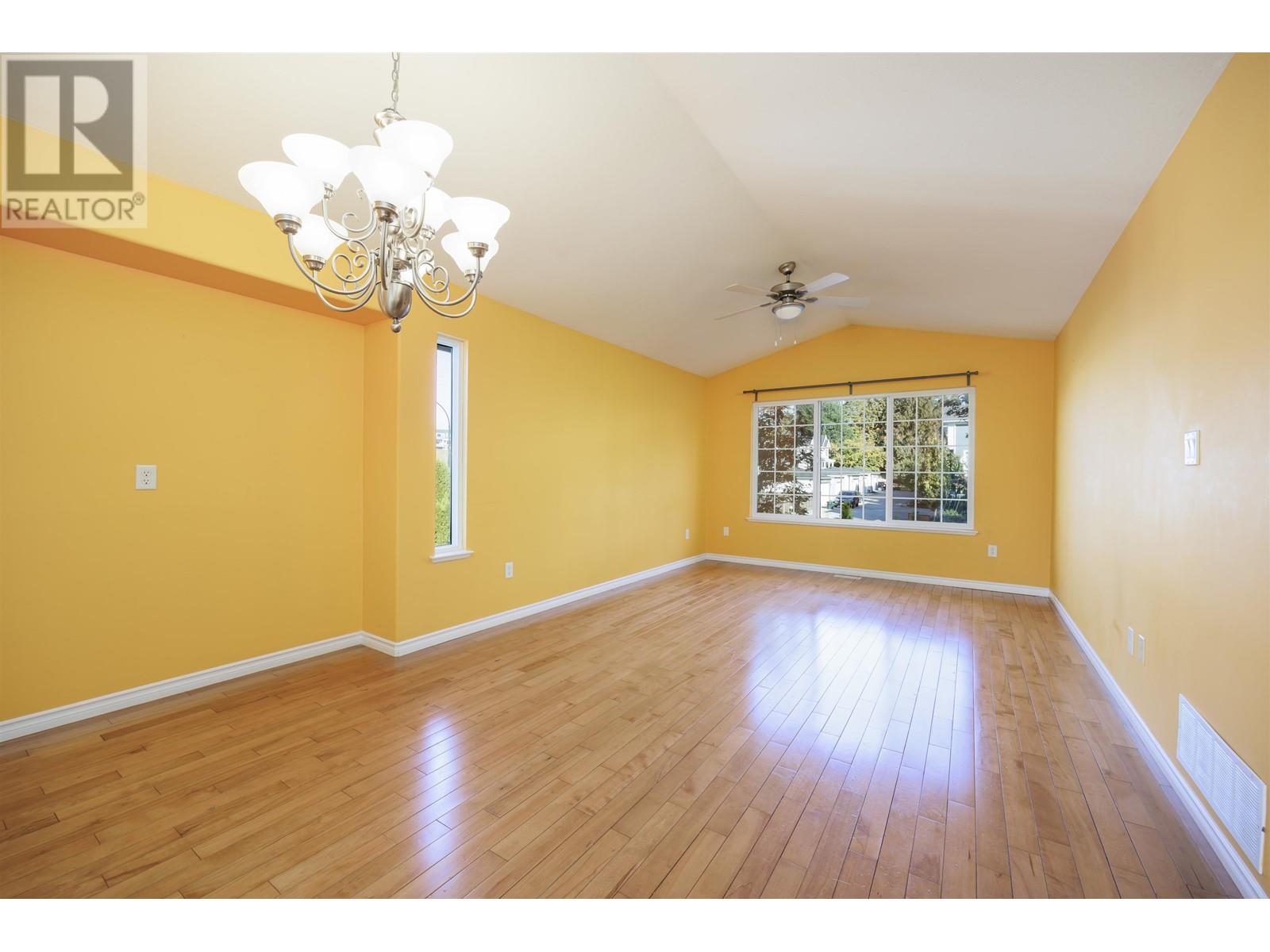 24014 110 Avenue, Maple Ridge, British Columbia  V2W 1H7 - Photo 9 - R2822375