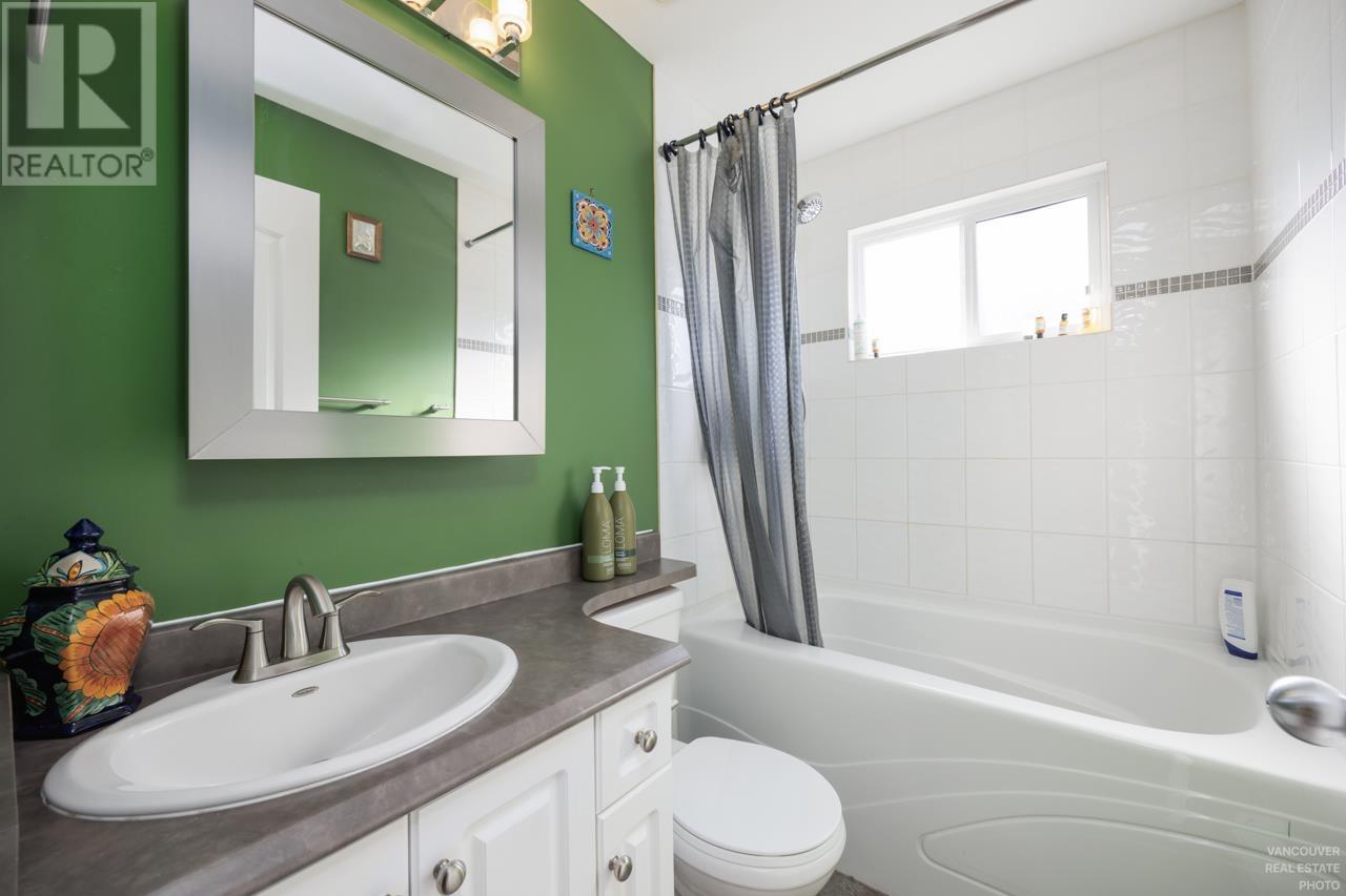 24014 110 Avenue, Maple Ridge, British Columbia  V2W 1H7 - Photo 24 - R2822375