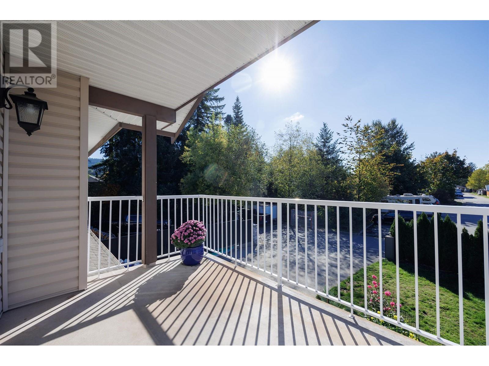 24014 110 Avenue, Maple Ridge, British Columbia  V2W 1H7 - Photo 14 - R2822375