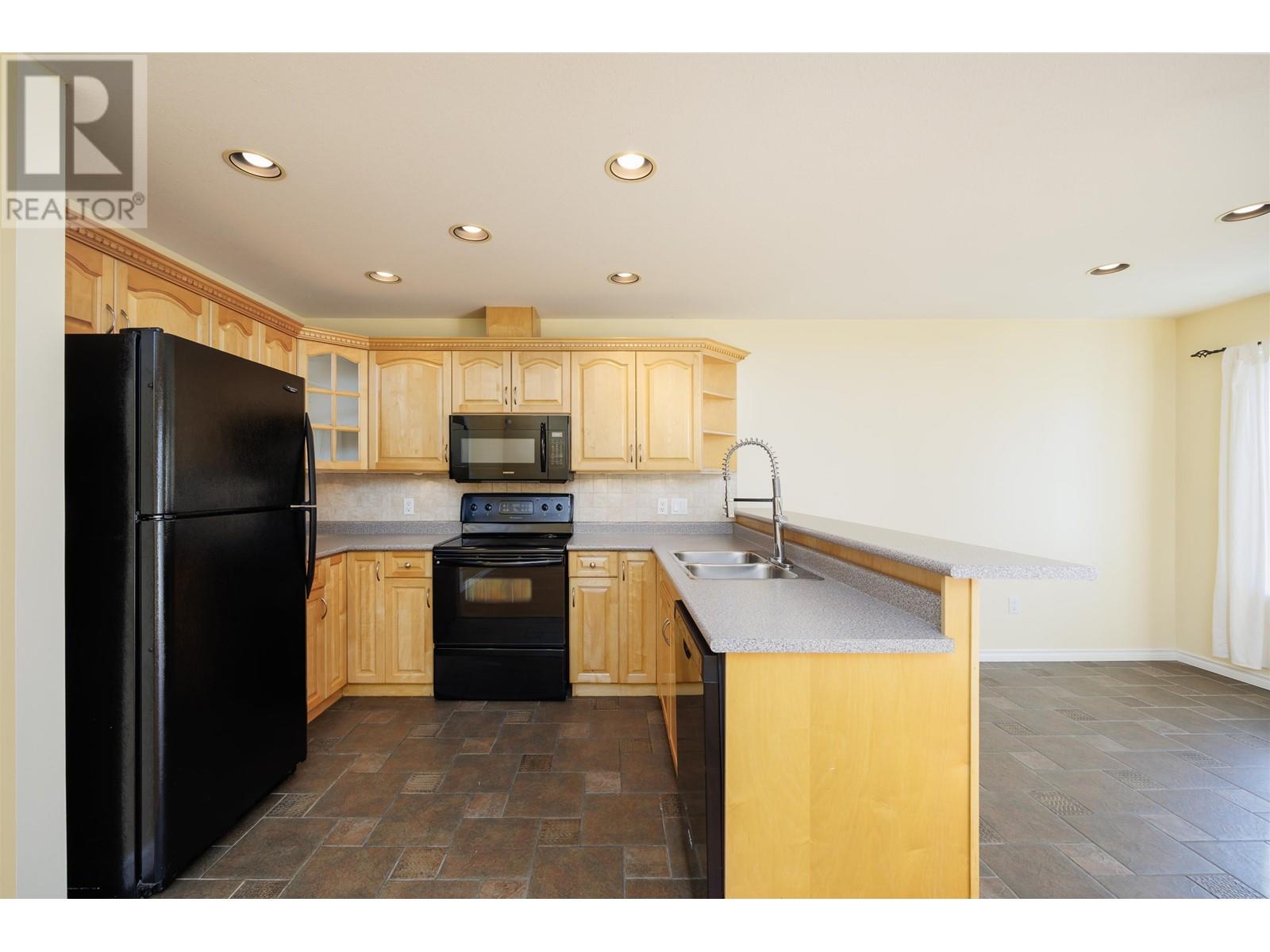 24014 110 Avenue, Maple Ridge, British Columbia  V2W 1H7 - Photo 12 - R2822375