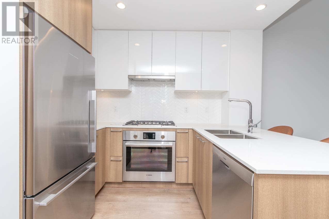 314 715 W 15th Street, North Vancouver, British Columbia  V7M 1T2 - Photo 4 - R2822553