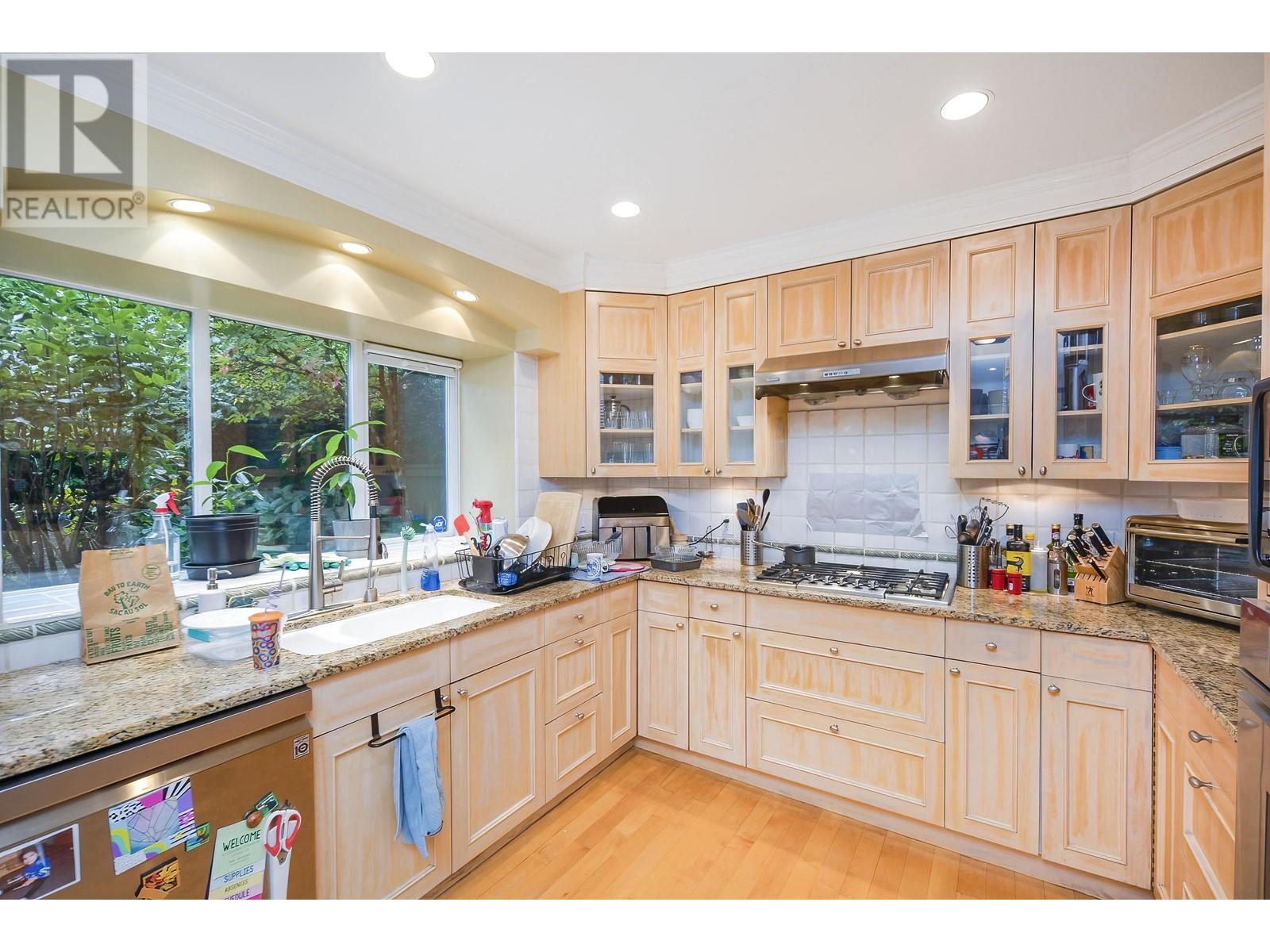4230 Nautilus Close, Vancouver, British Columbia  V6R 4L2 - Photo 13 - R2822590