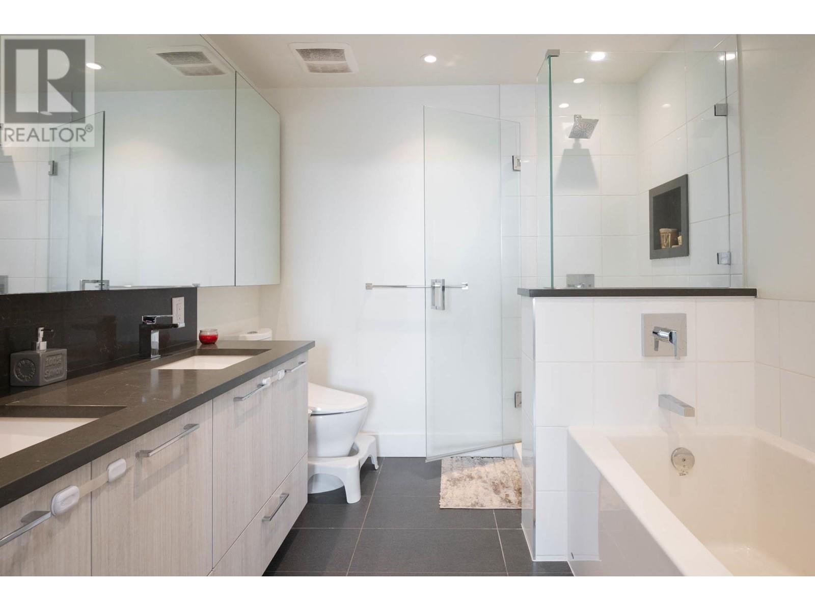 308 3581 E Kent Avenue North, Vancouver, British Columbia  V5S 0H6 - Photo 16 - R2822443