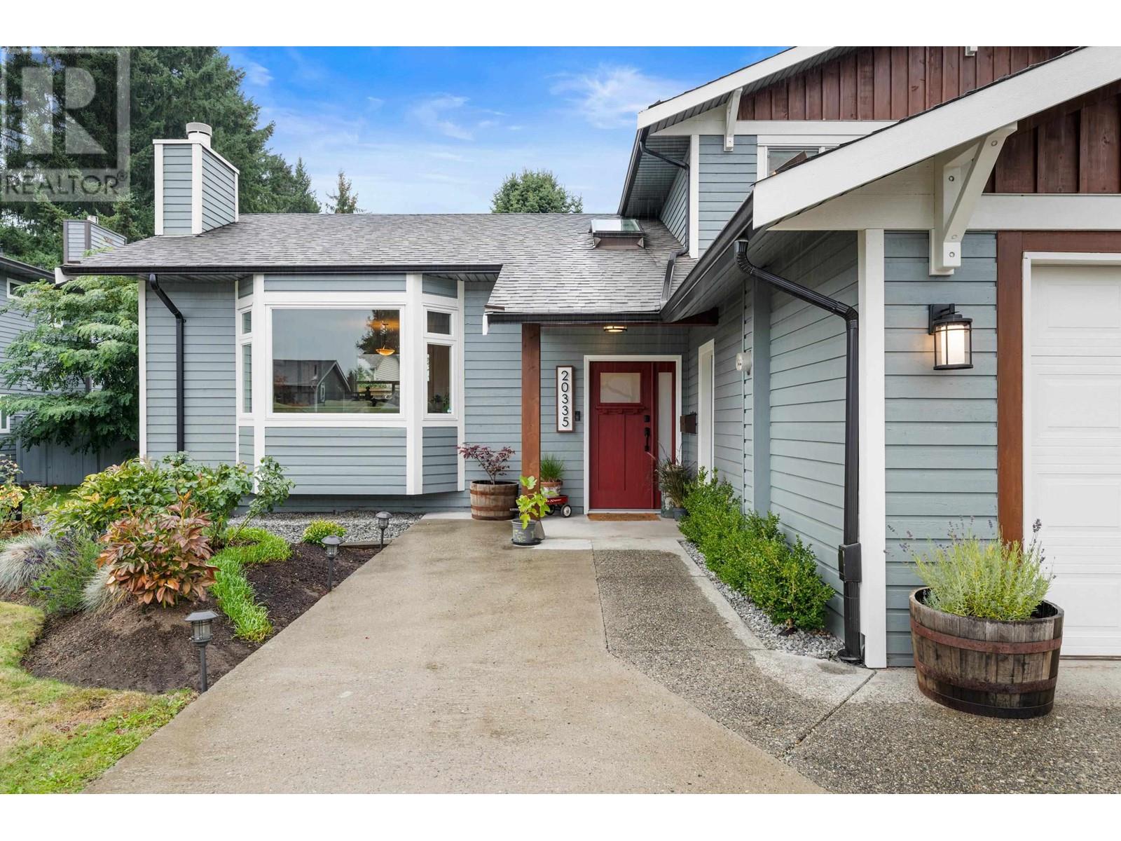 20335 Dale Drive, Maple Ridge, British Columbia  V2X 8V6 - Photo 3 - R2820935