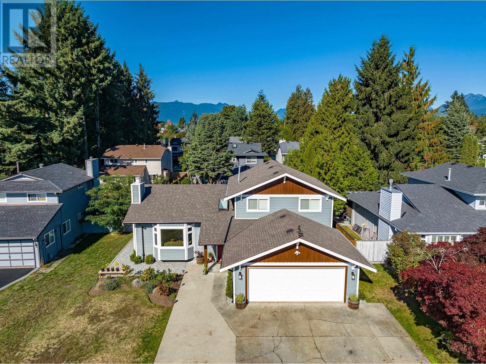 20335 Dale Drive, Maple Ridge, British Columbia  V2X 8V6 - Photo 2 - R2820935