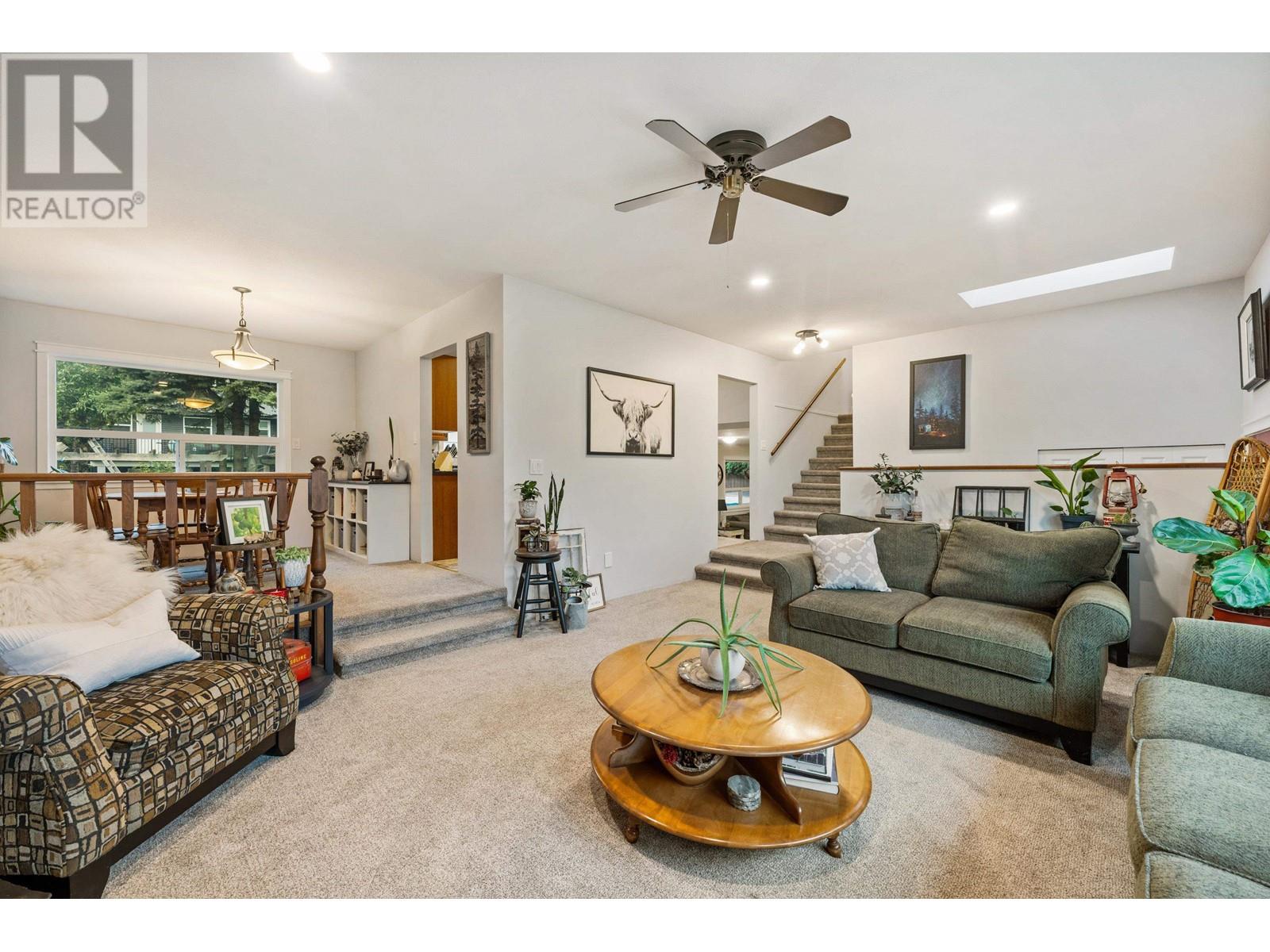 20335 Dale Drive, Maple Ridge, British Columbia  V2X 8V6 - Photo 7 - R2820935