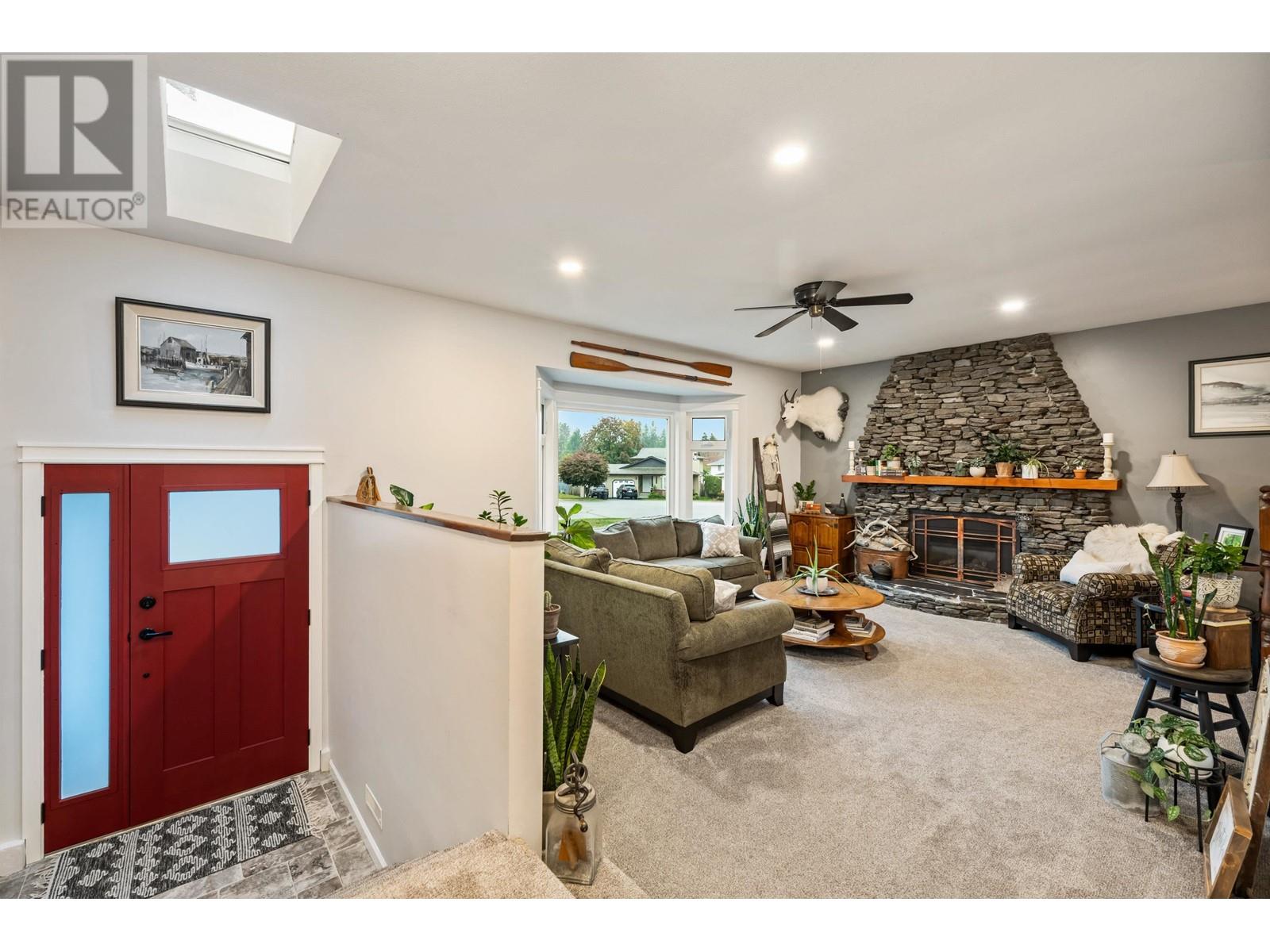 20335 Dale Drive, Maple Ridge, British Columbia  V2X 8V6 - Photo 4 - R2820935