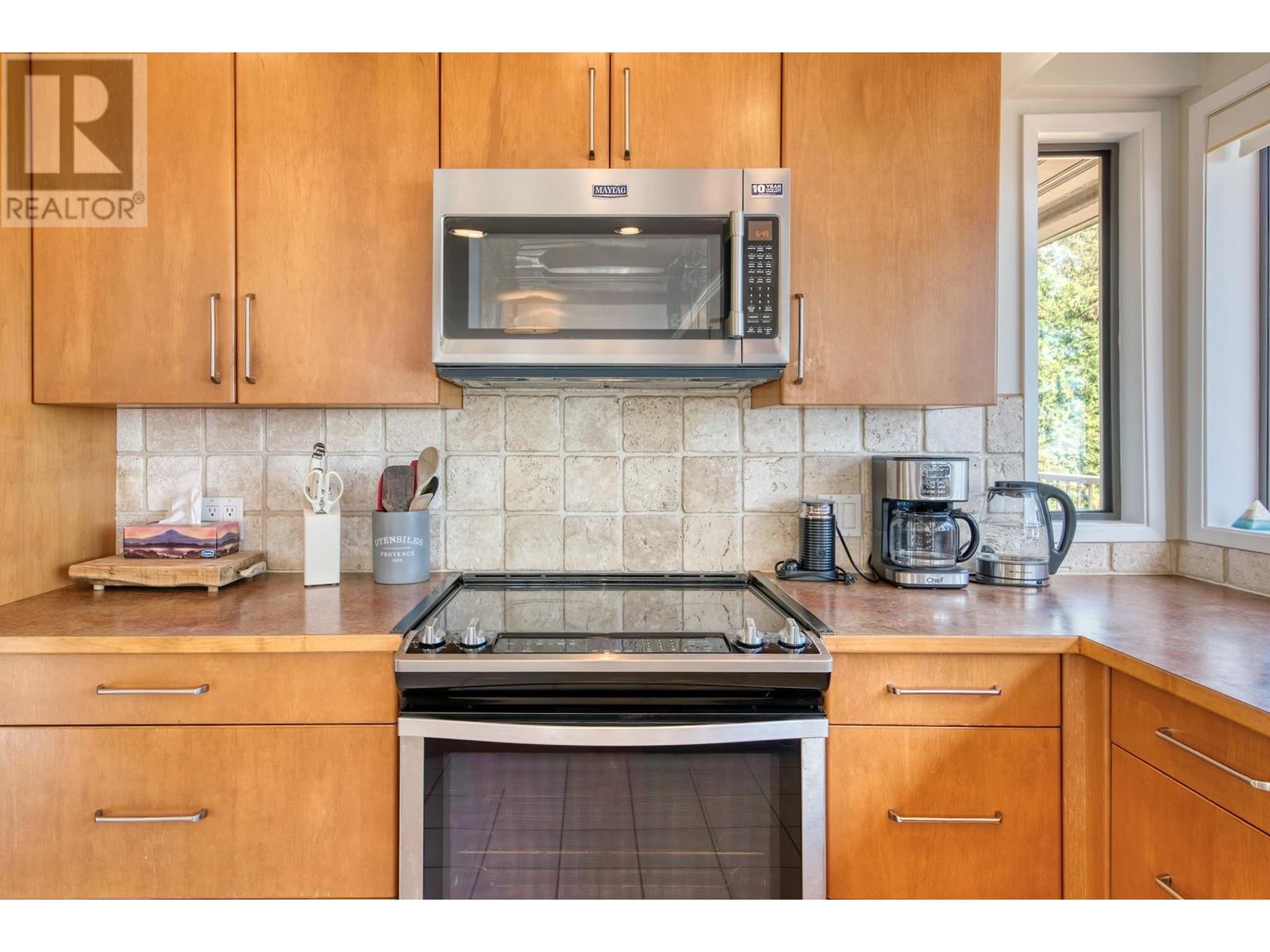 7073 Dale Road, Sechelt, British Columbia  V7Z 0N2 - Photo 11 - R2822191