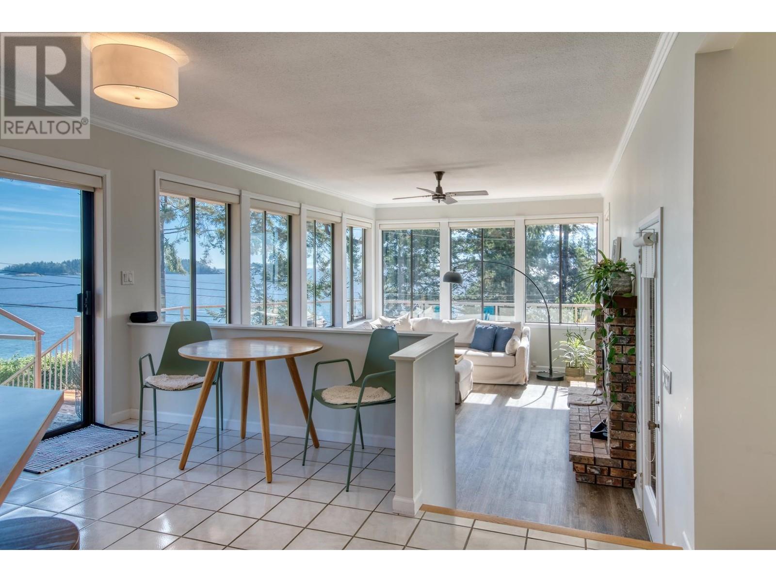 7073 Dale Road, Sechelt, British Columbia  V7Z 0N2 - Photo 14 - R2822191
