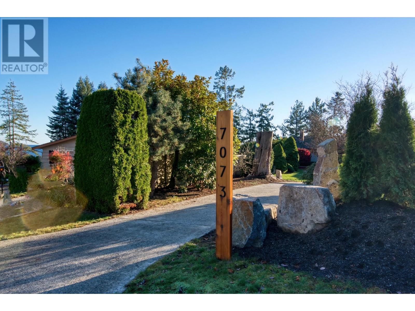 7073 Dale Road, Sechelt, British Columbia  V7Z 0N2 - Photo 38 - R2822191