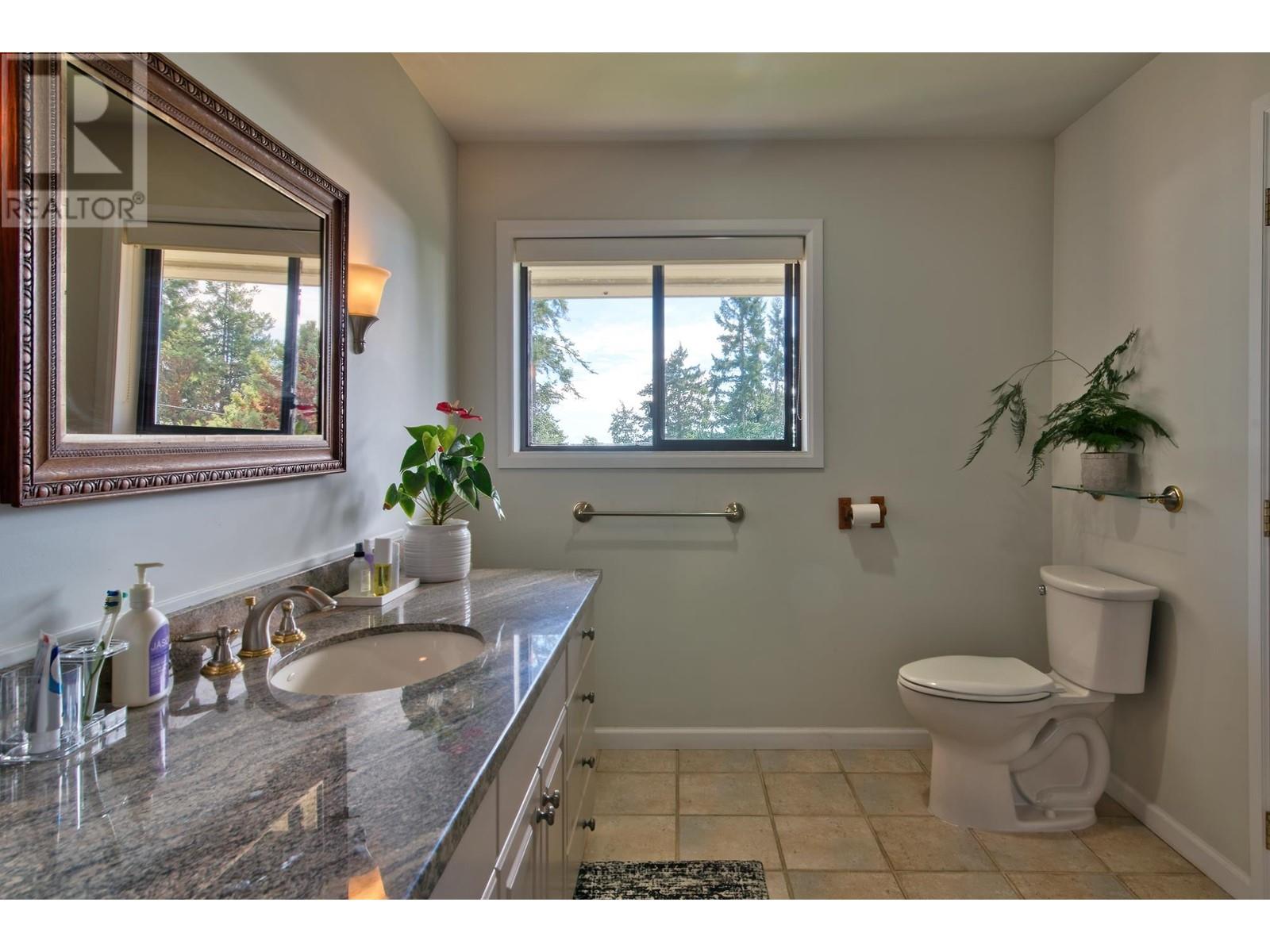 7073 Dale Road, Sechelt, British Columbia  V7Z 0N2 - Photo 22 - R2822191
