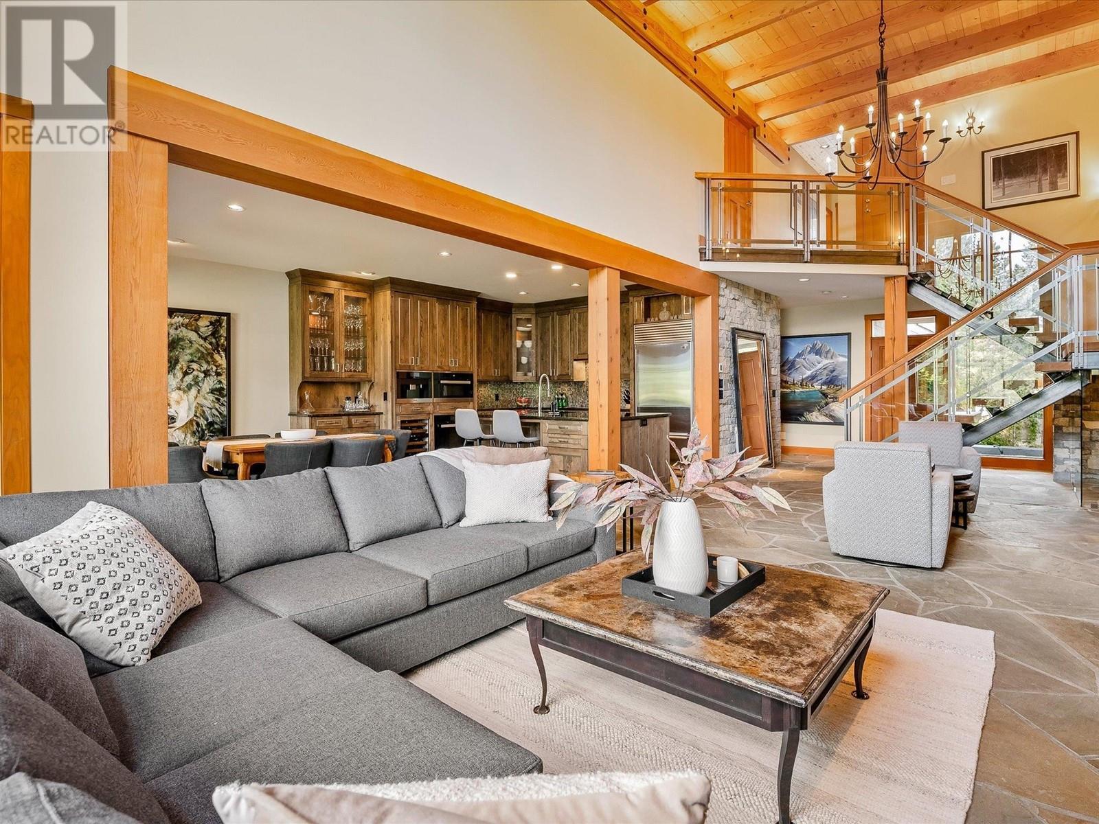 8378 Glen Abbey Lane, Whistler, British Columbia  V8E 1J7 - Photo 1 - R2821541