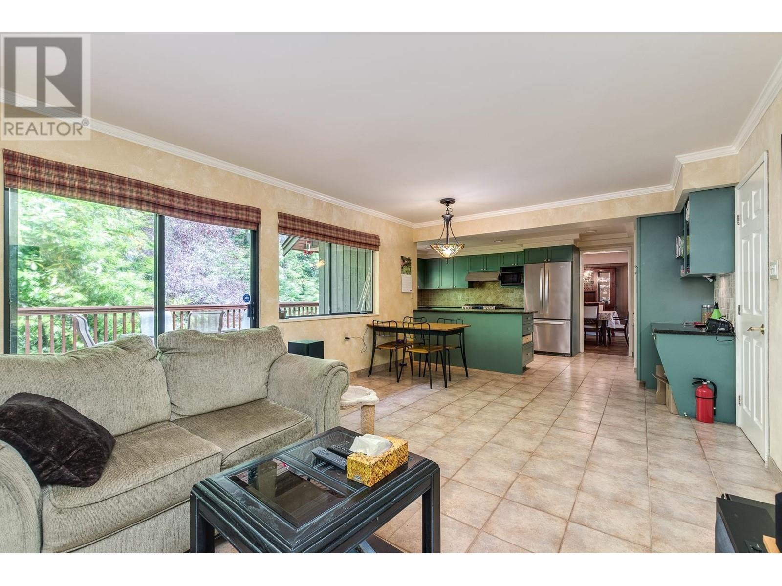 3990 Sunnycrest Drive, North Vancouver, British Columbia  V7R 3C9 - Photo 19 - R2794448