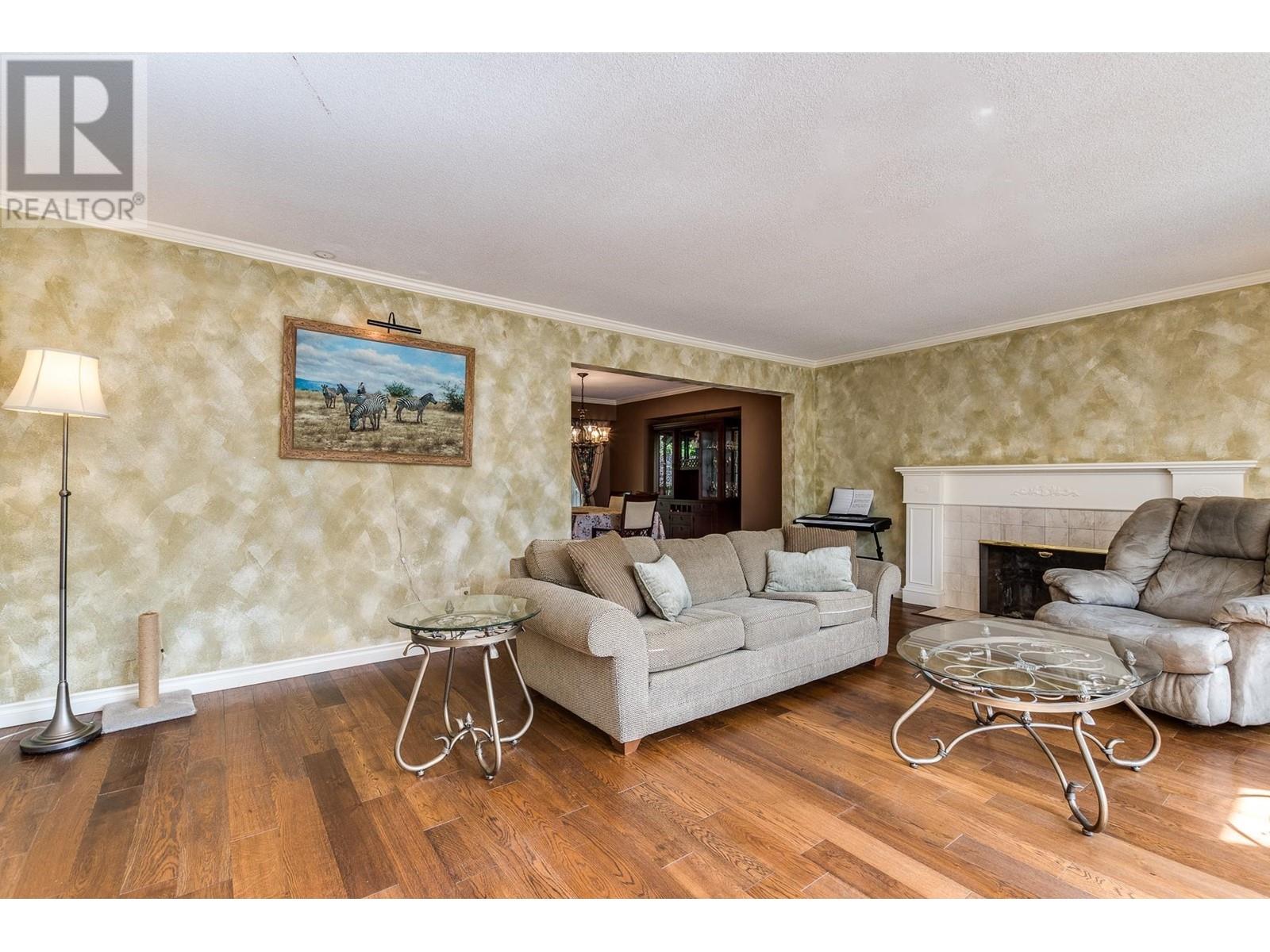 3990 Sunnycrest Drive, North Vancouver, British Columbia  V7R 3C9 - Photo 8 - R2794448