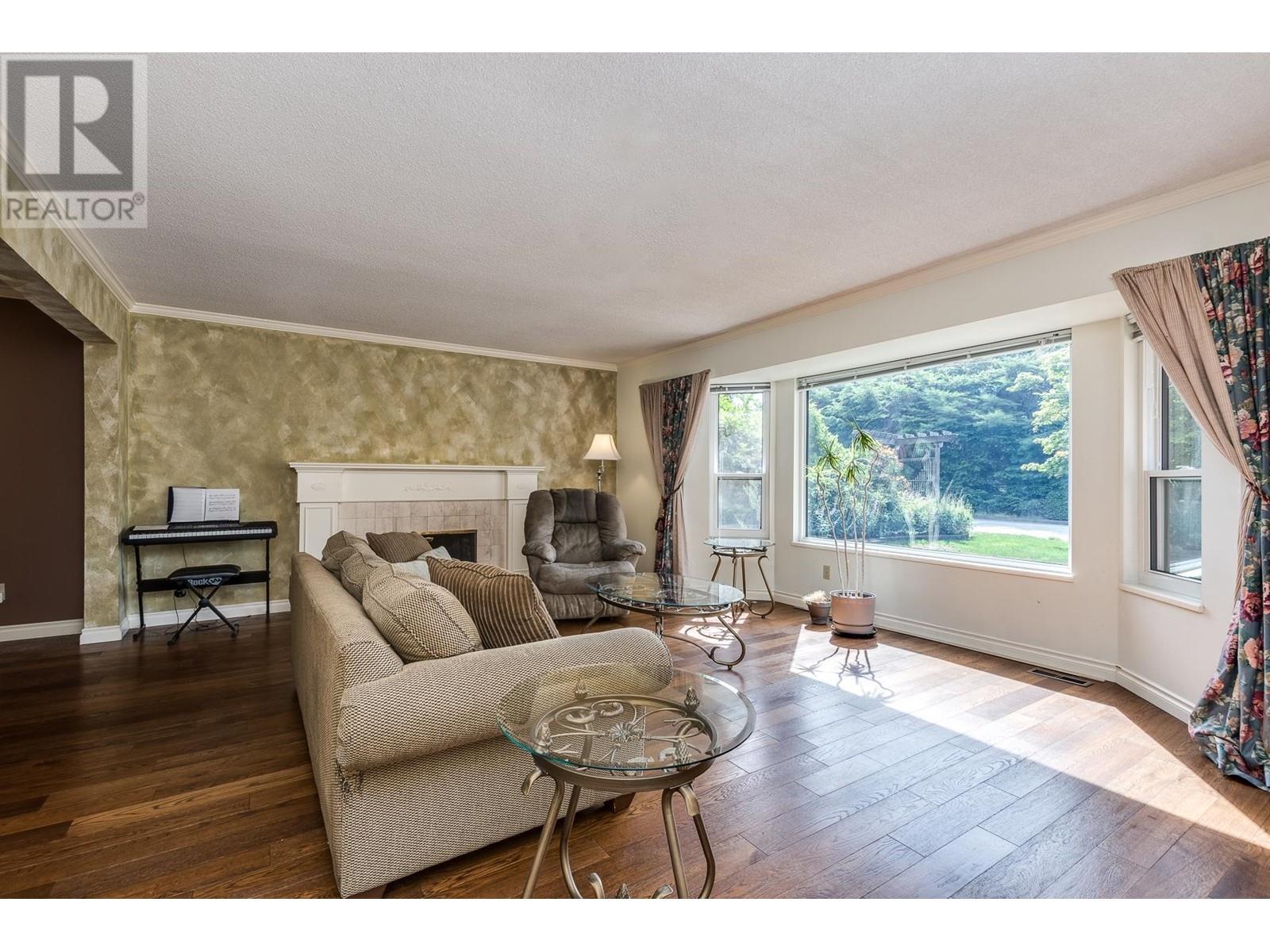 3990 Sunnycrest Drive, North Vancouver, British Columbia  V7R 3C9 - Photo 9 - R2794448