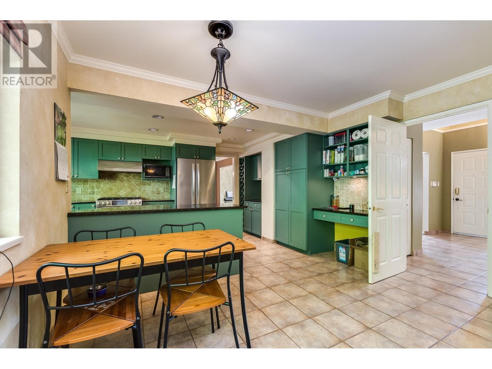 3990 Sunnycrest Drive, North Vancouver, British Columbia  V7R 3C9 - Photo 16 - R2794448