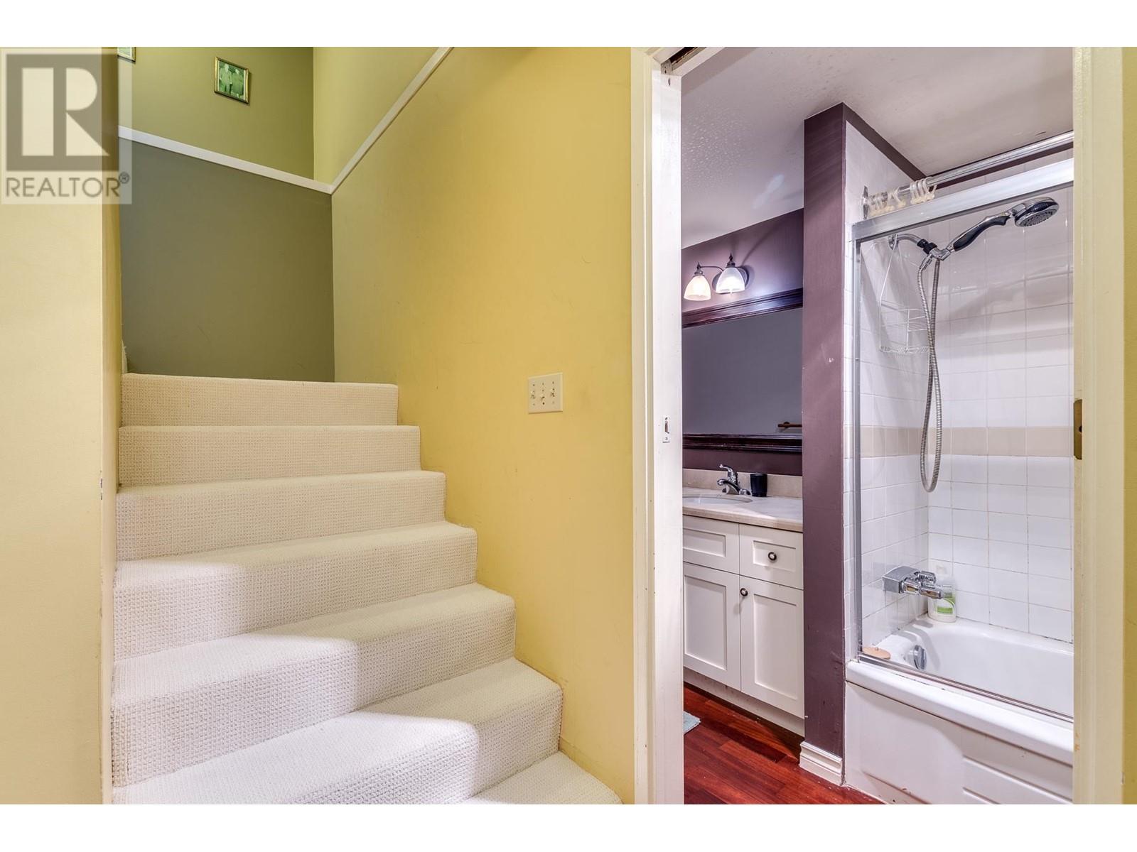 3990 Sunnycrest Drive, North Vancouver, British Columbia  V7R 3C9 - Photo 34 - R2794448