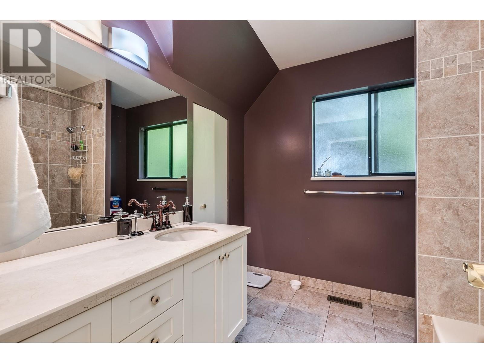 3990 Sunnycrest Drive, North Vancouver, British Columbia  V7R 3C9 - Photo 26 - R2794448