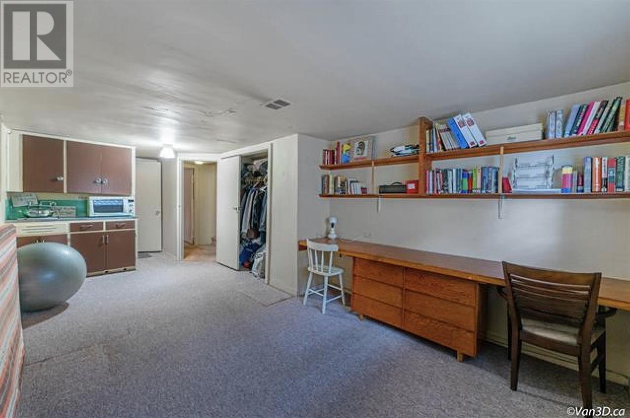 7989 Mcgregor Avenue, Burnaby, British Columbia  V5J 4H4 - Photo 17 - R2822716