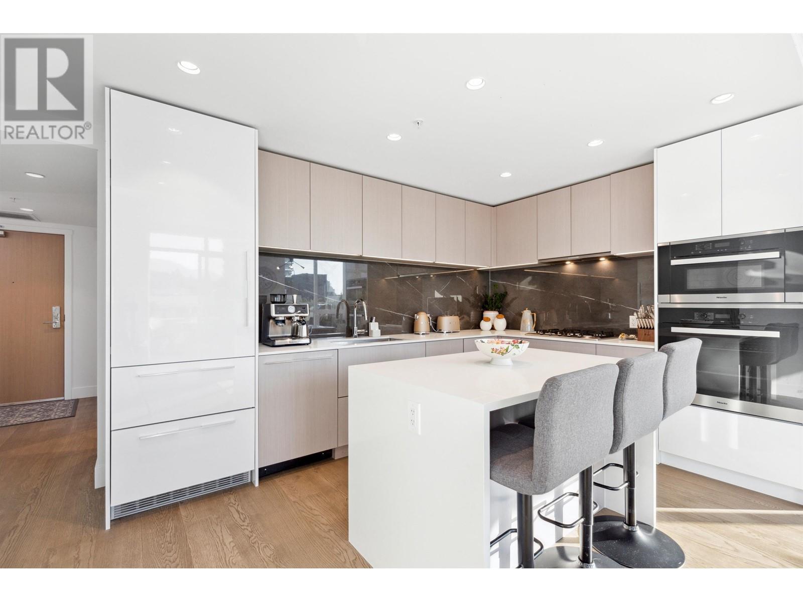 306 1632 Lions Gate Lane, North Vancouver, British Columbia  V7P 3B4 - Photo 10 - R2820477