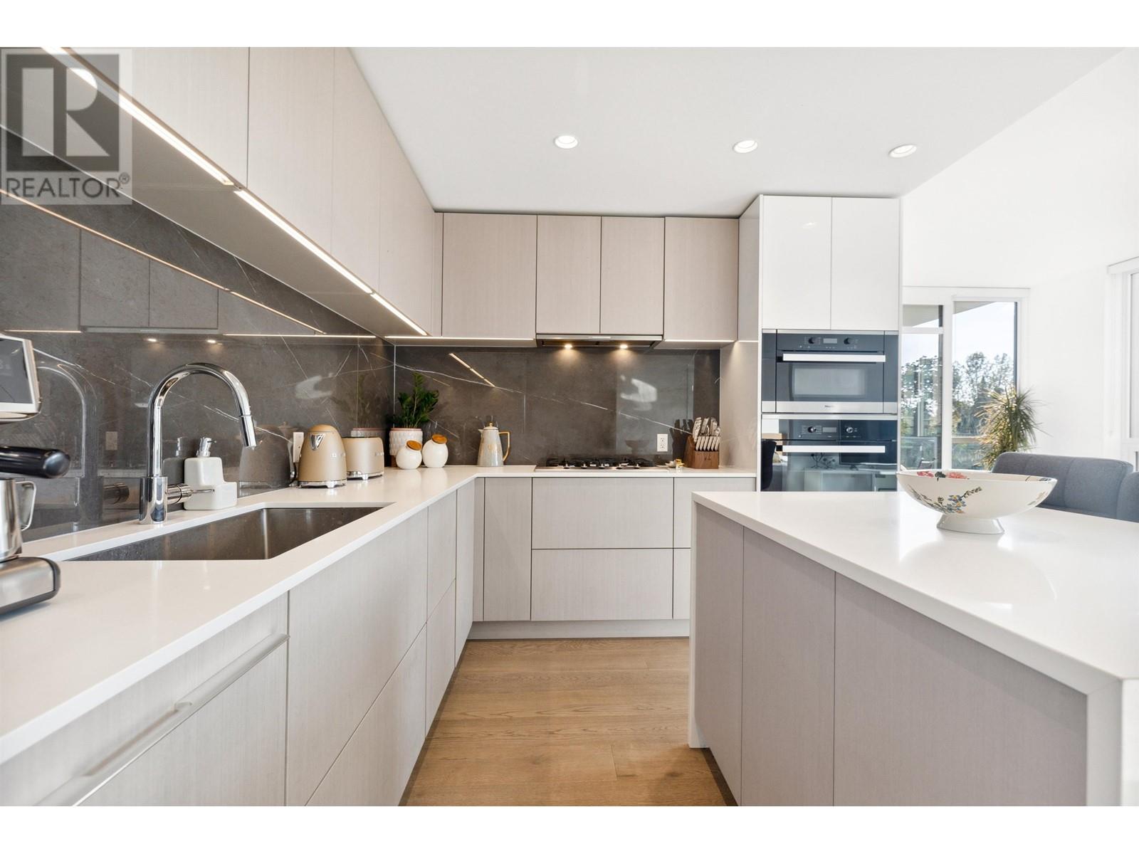 306 1632 Lions Gate Lane, North Vancouver, British Columbia  V7P 3B4 - Photo 12 - R2820477