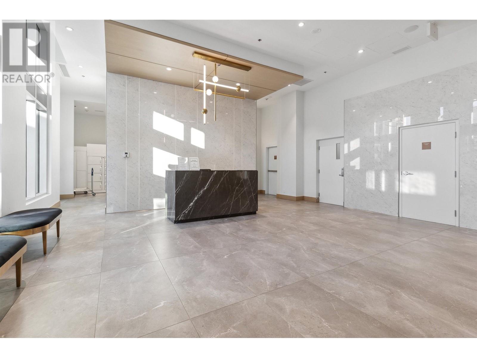 306 1632 Lions Gate Lane, North Vancouver, British Columbia  V7P 3B4 - Photo 4 - R2820477