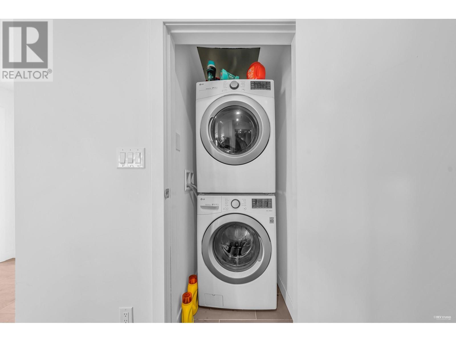 2304 5051 Imperial Street, Burnaby, British Columbia  V5J 0J3 - Photo 13 - R2821612