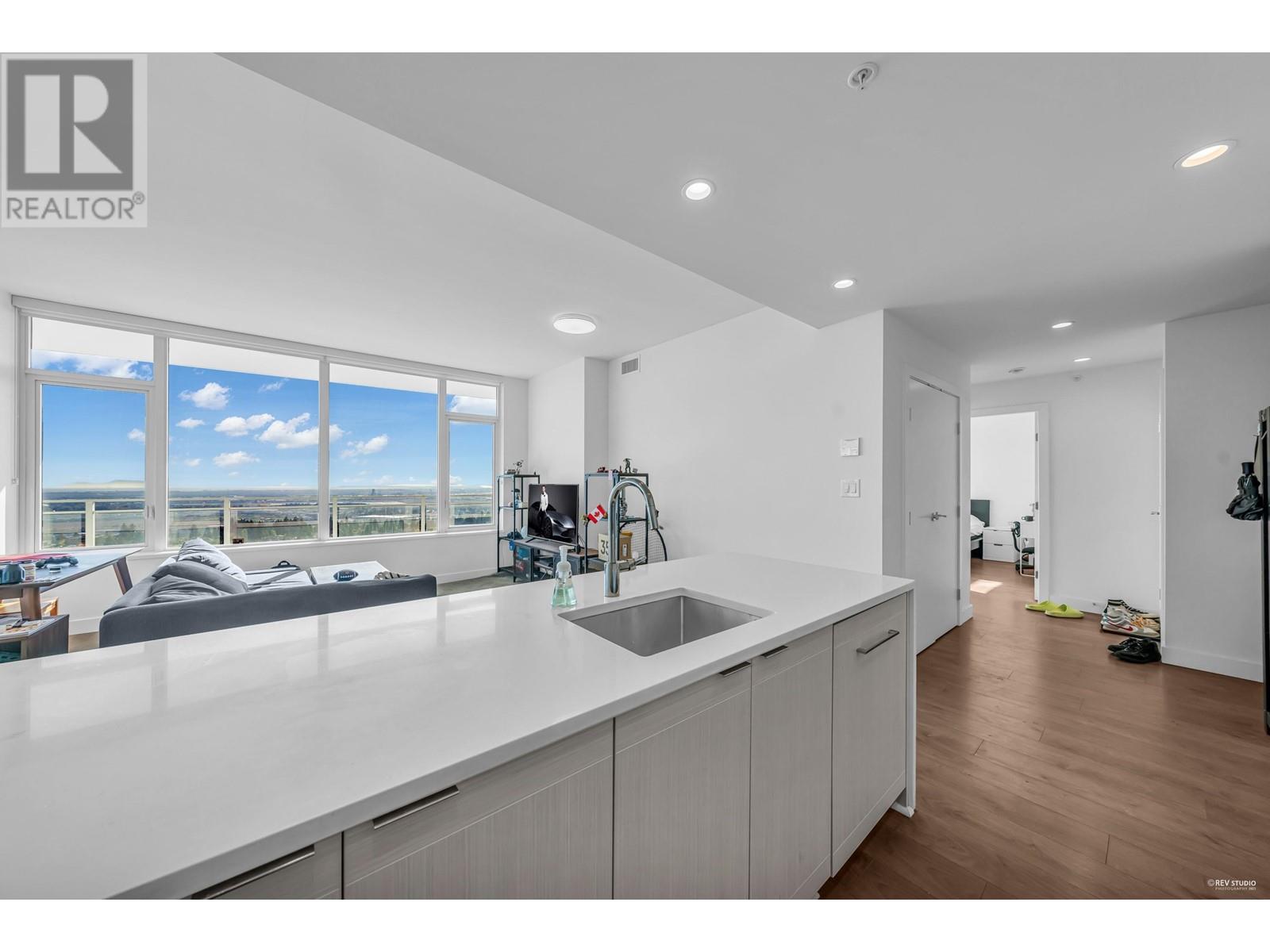 2304 5051 Imperial Street, Burnaby, British Columbia  V5J 0J3 - Photo 7 - R2821612