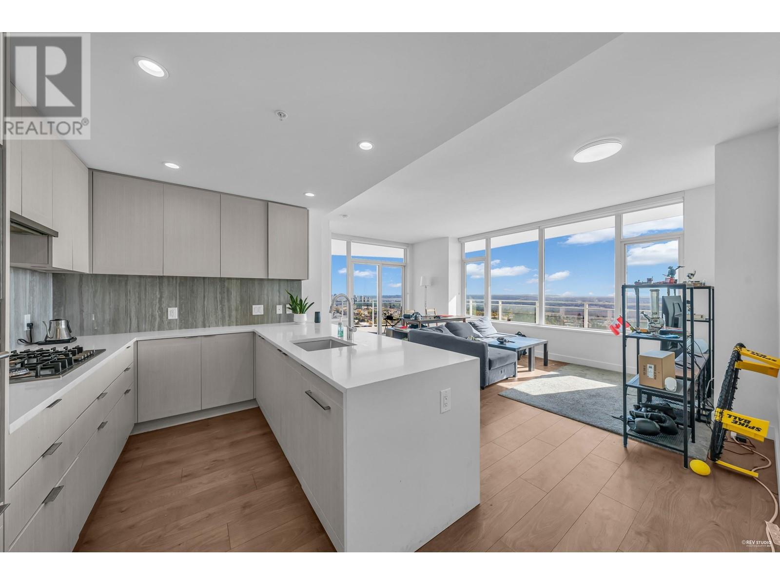 2304 5051 Imperial Street, Burnaby, British Columbia  V5J 0J3 - Photo 5 - R2821612