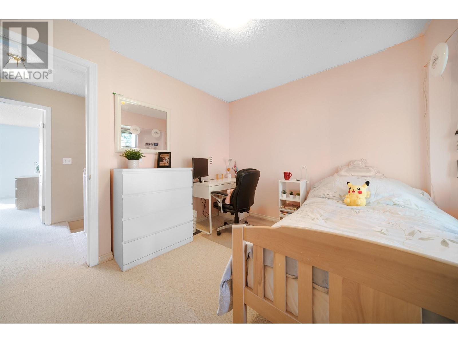 9281 Goldhurst Terrace, Burnaby, British Columbia  V5A 4P3 - Photo 10 - R2822242