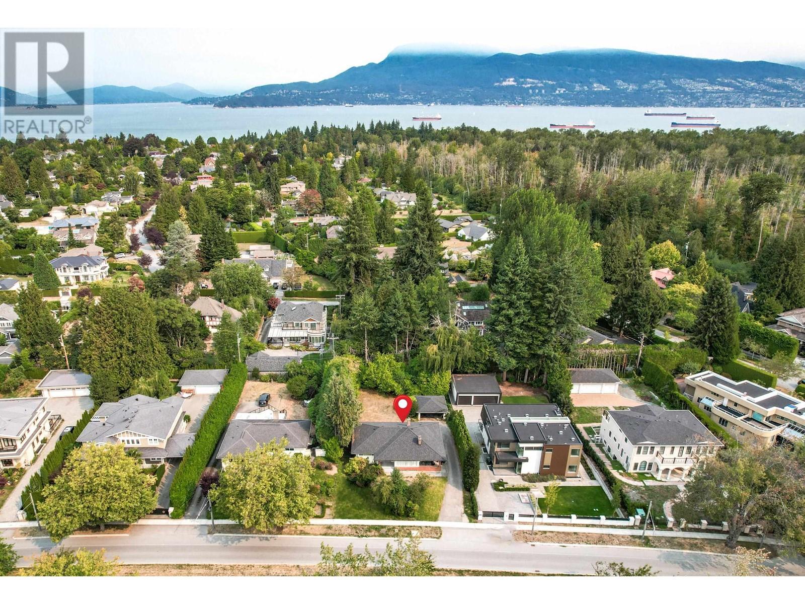 5569 UNIVERSITY BOULEVARD, vancouver, British Columbia