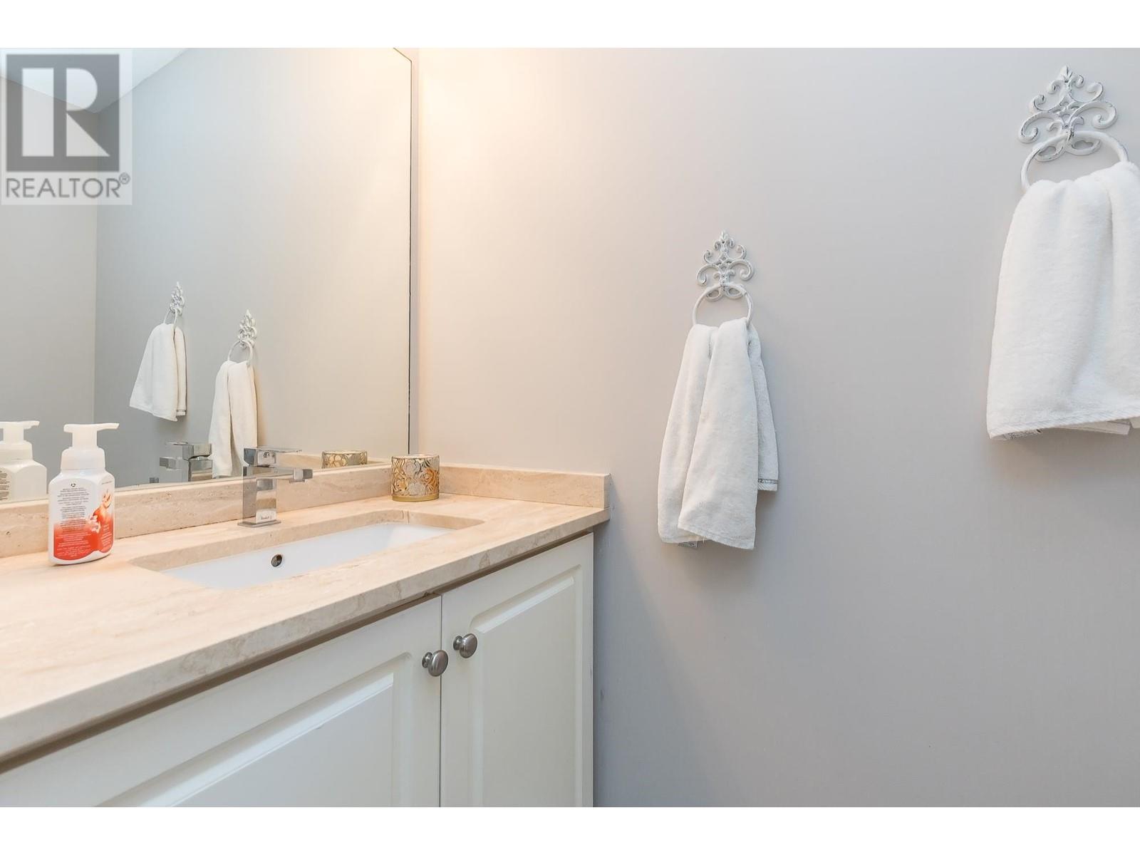 19163 Doerksen Drive, Pitt Meadows, British Columbia  V3Y 2C4 - Photo 30 - R2821777