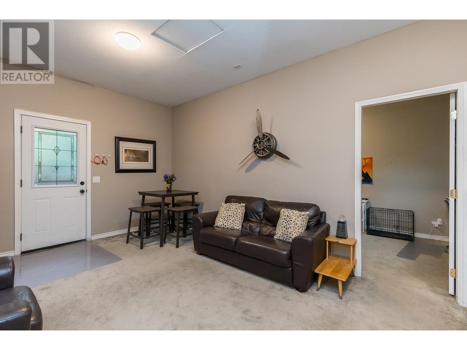 19163 Doerksen Drive, Pitt Meadows, British Columbia  V3Y 2C4 - Photo 27 - R2821777
