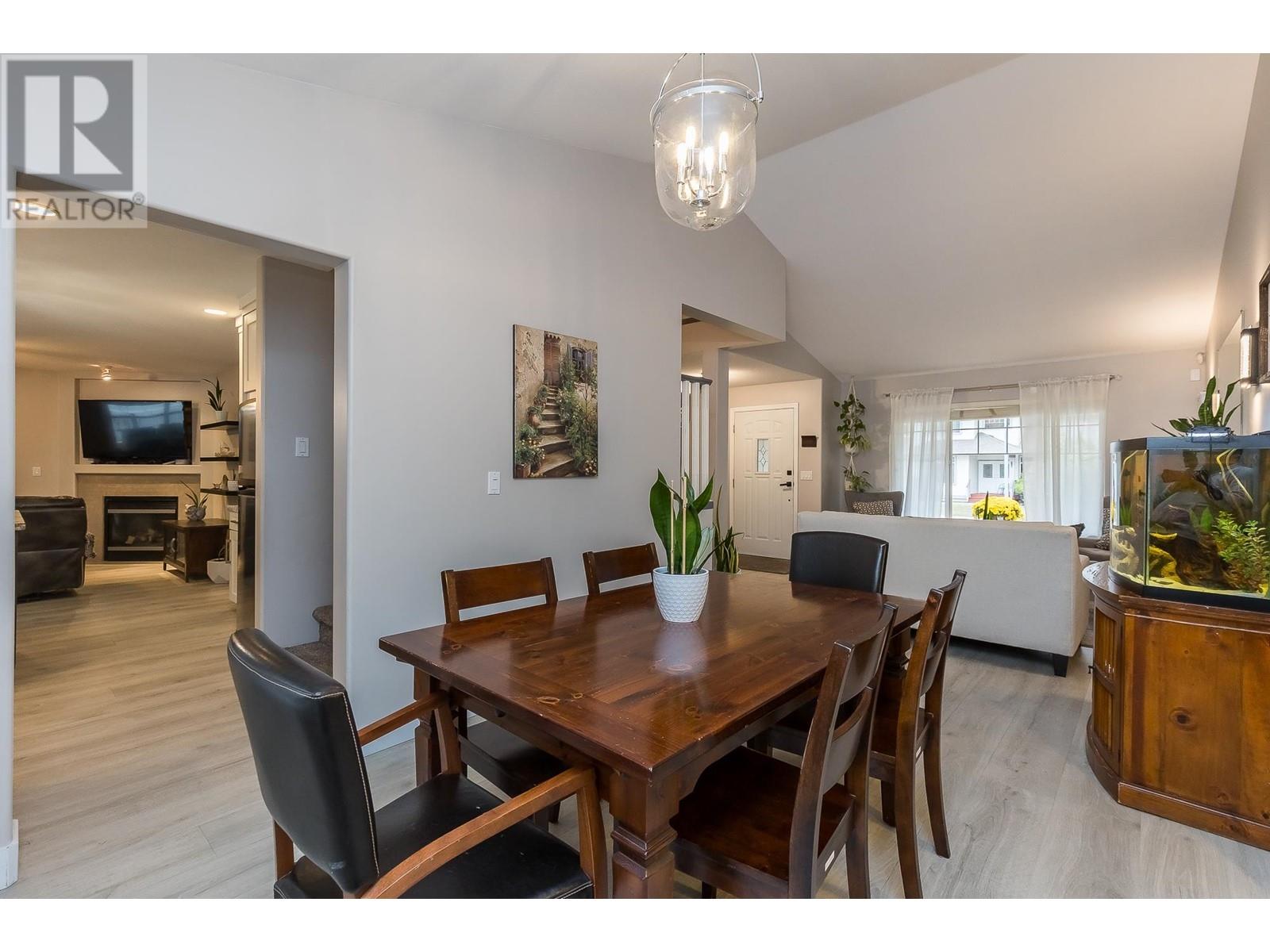 19163 Doerksen Drive, Pitt Meadows, British Columbia  V3Y 2C4 - Photo 17 - R2821777