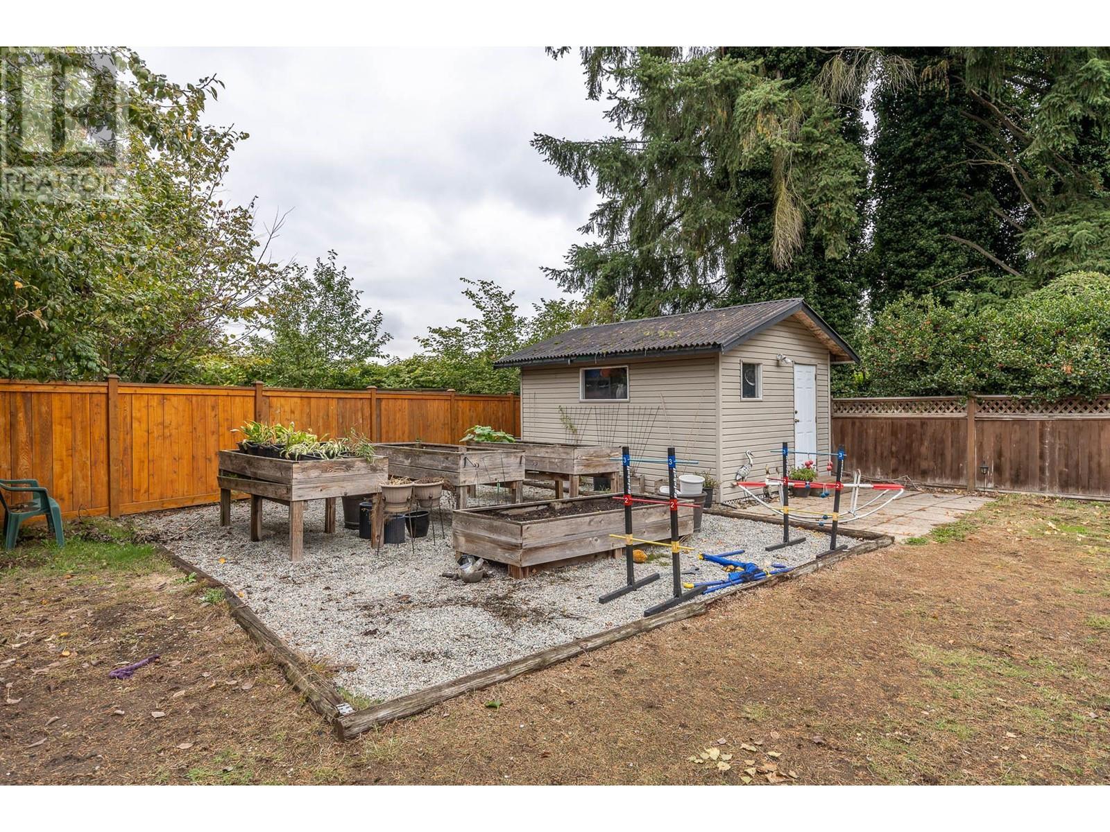 19163 Doerksen Drive, Pitt Meadows, British Columbia  V3Y 2C4 - Photo 37 - R2821777