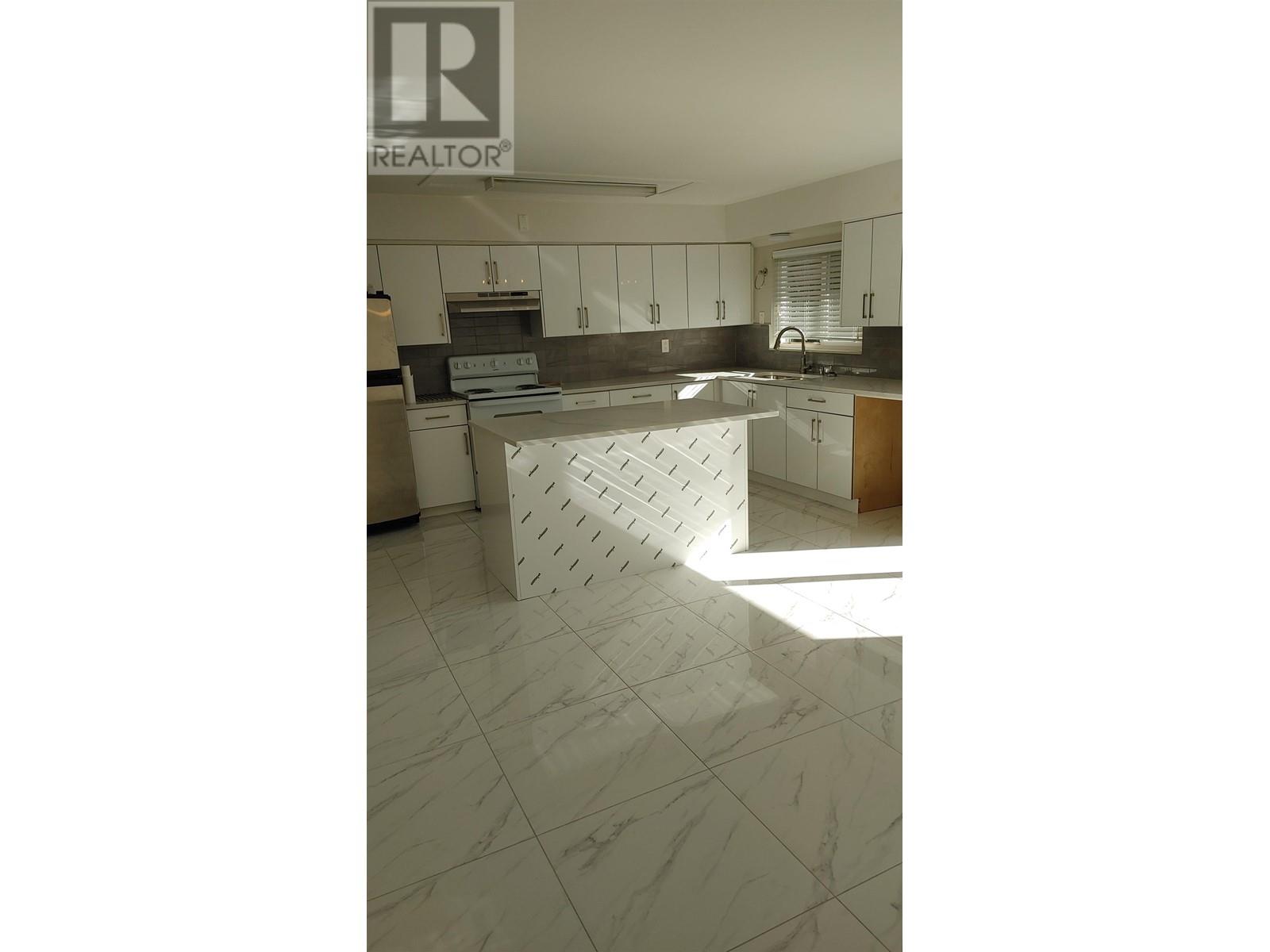 8271 Spires Road, Richmond, British Columbia  V6Y 1W1 - Photo 3 - R2821962