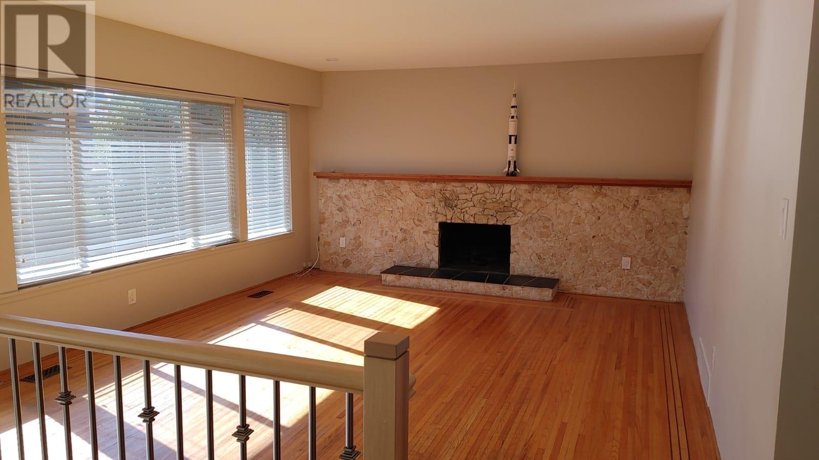 8271 Spires Road, Richmond, British Columbia  V6Y 1W1 - Photo 2 - R2821962
