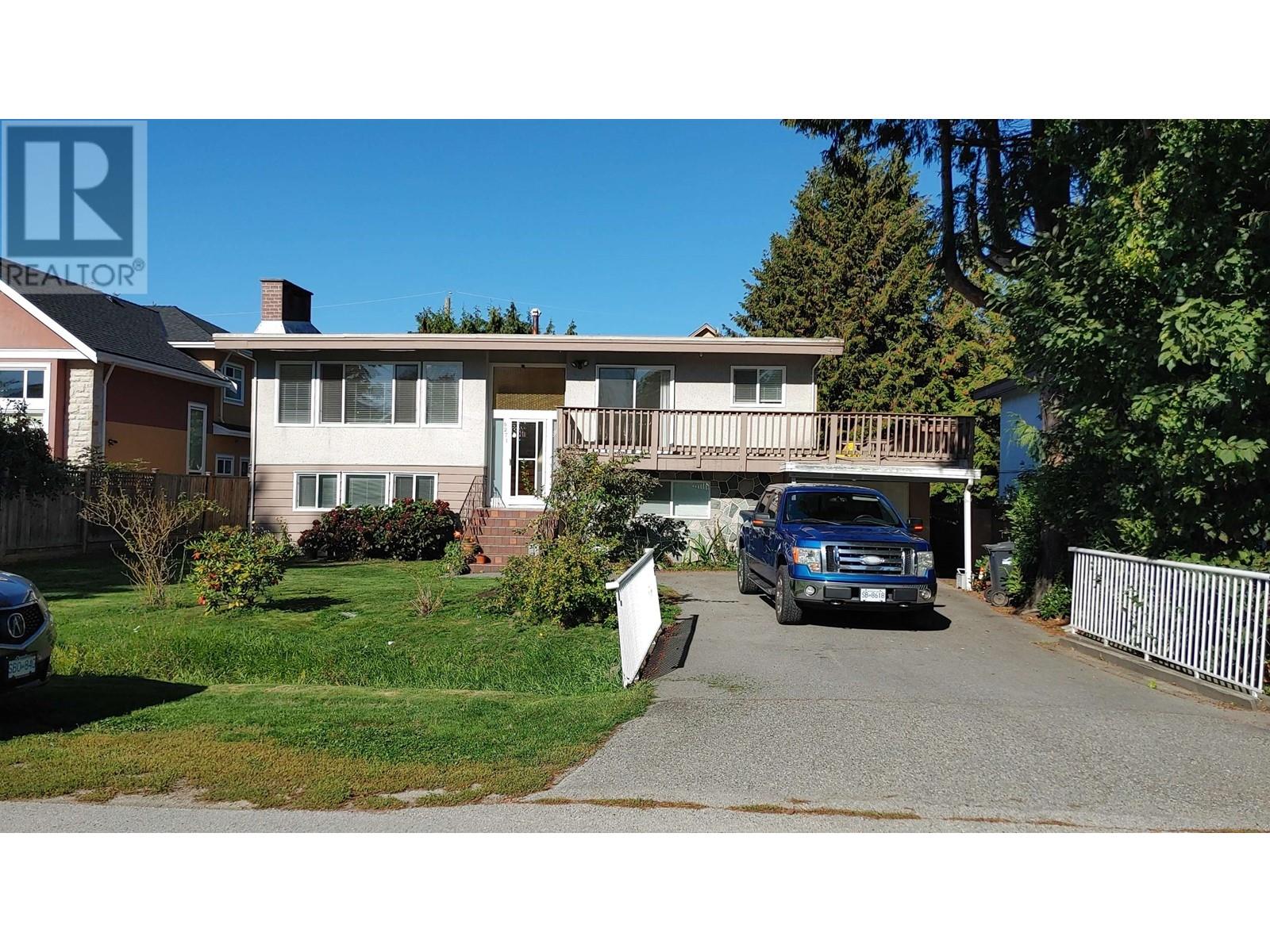 8271 SPIRES ROAD, richmond, British Columbia
