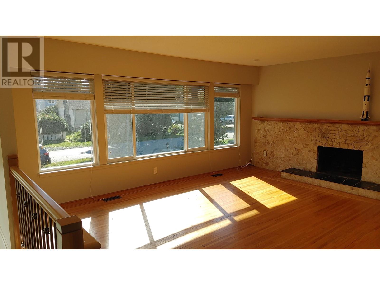 8271 Spires Road, Richmond, British Columbia  V6Y 1W1 - Photo 12 - R2821962