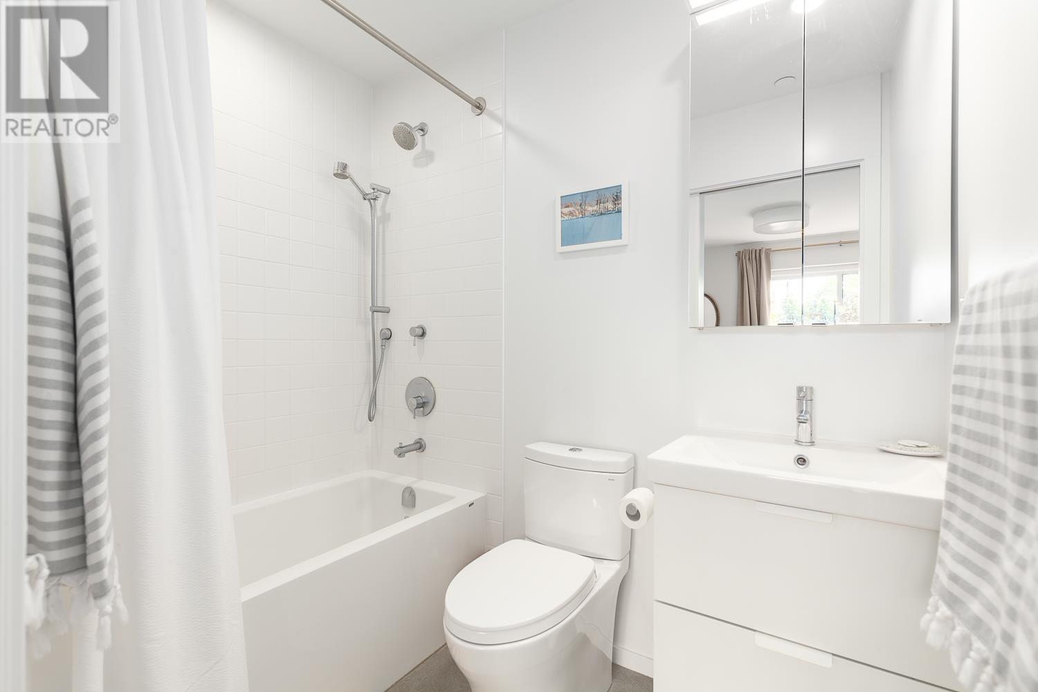 2333 Napier Street, Vancouver, British Columbia  V5L 2P4 - Photo 11 - R2814185
