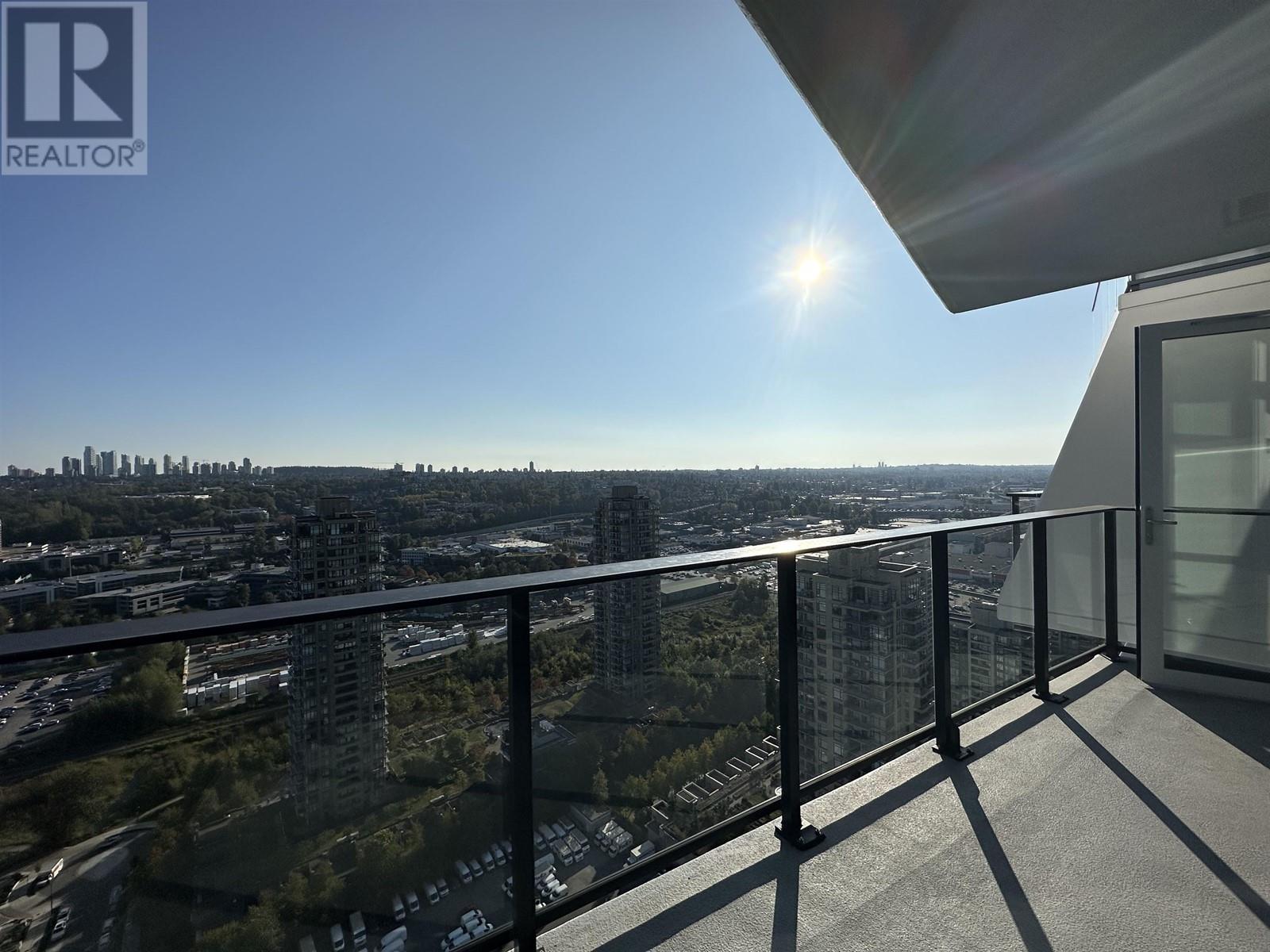 330x 2181 Madison Avenue, Burnaby, British Columbia  V5C 4B3 - Photo 7 - R2822750