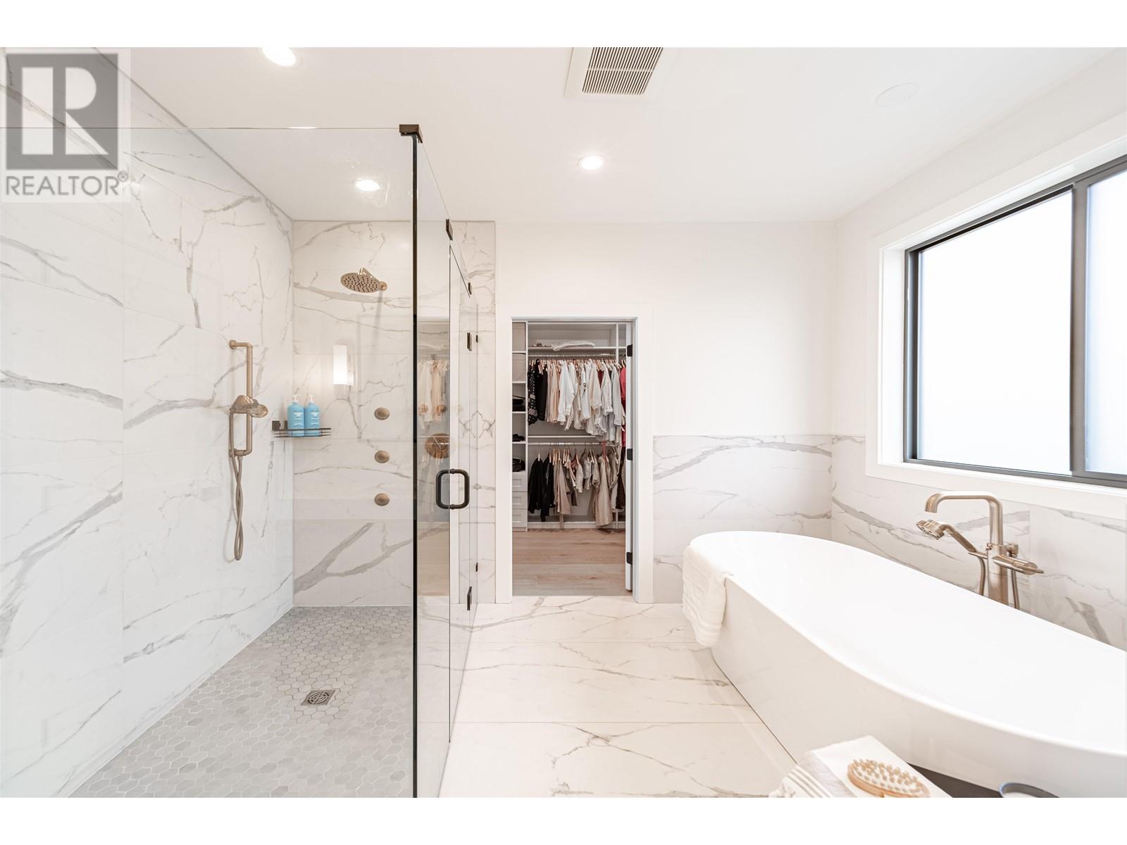 693 Gatensbury Street, Coquitlam, British Columbia  V3J 5G9 - Photo 22 - R2814342