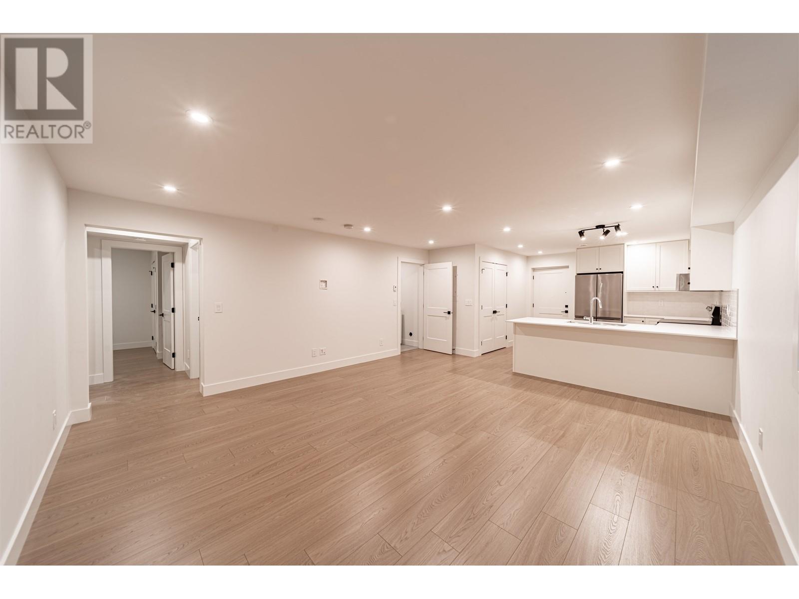 693 Gatensbury Street, Coquitlam, British Columbia  V3J 5G9 - Photo 30 - R2814342