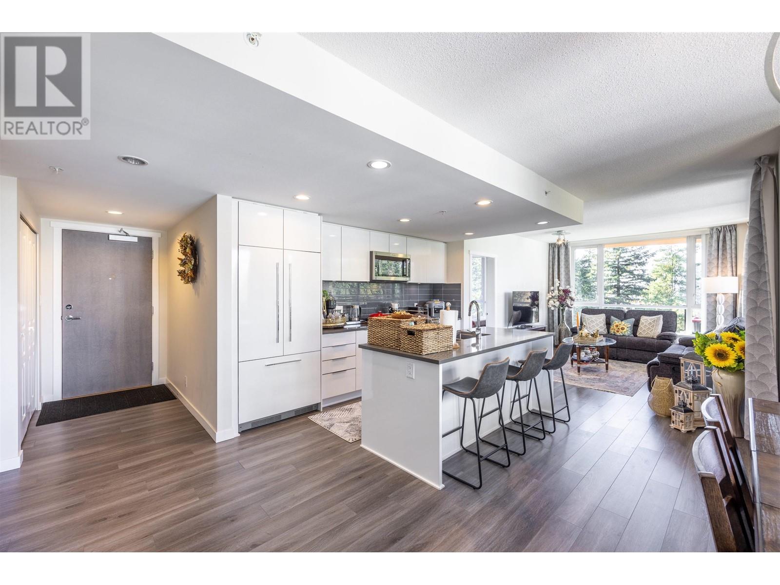 1206 3096 Windsor Gate, Coquitlam, British Columbia  V3B 0P4 - Photo 4 - R2821546