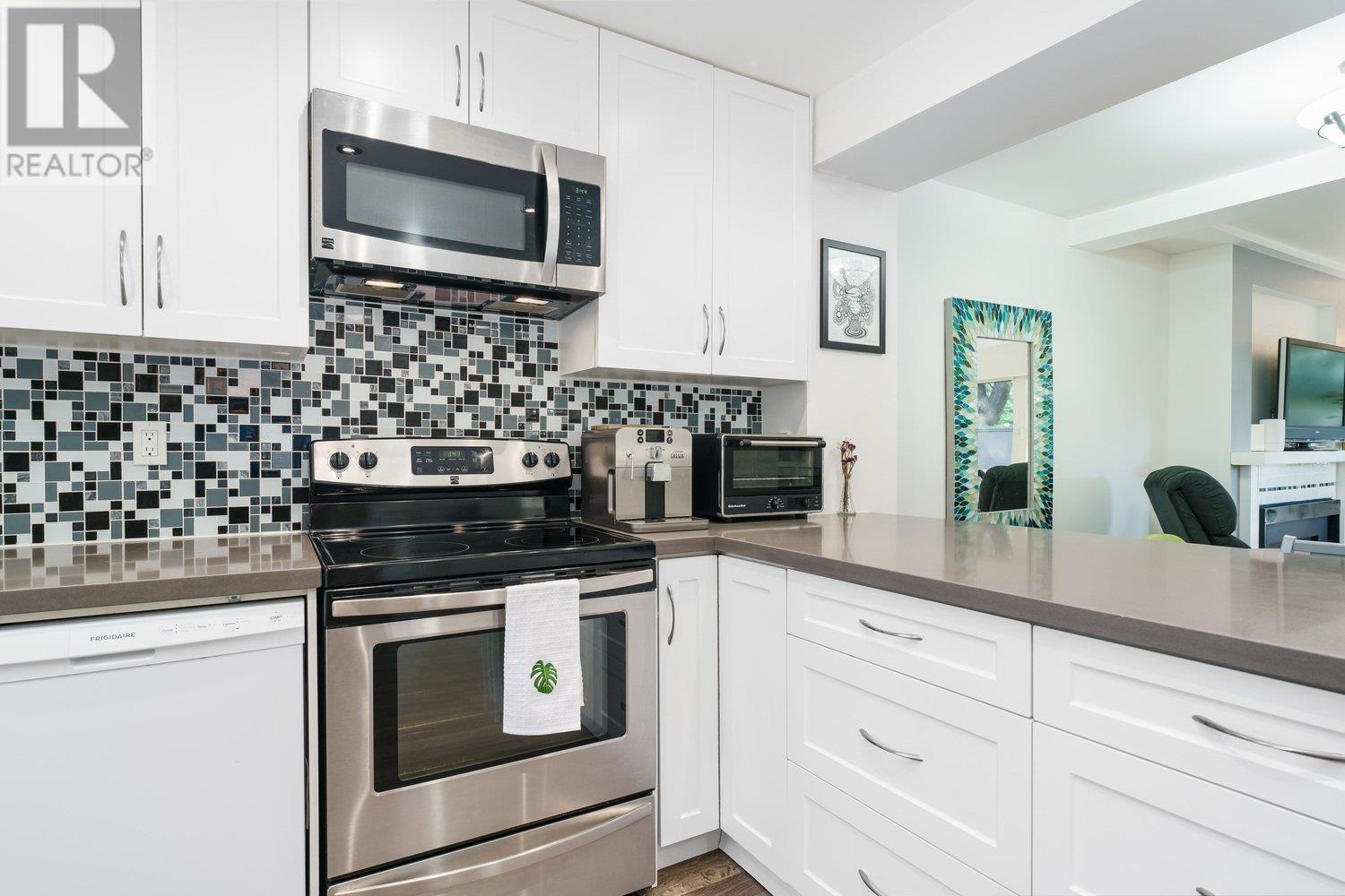 2949 Mira Place, Burnaby, British Columbia  V3J 1B7 - Photo 4 - R2813843