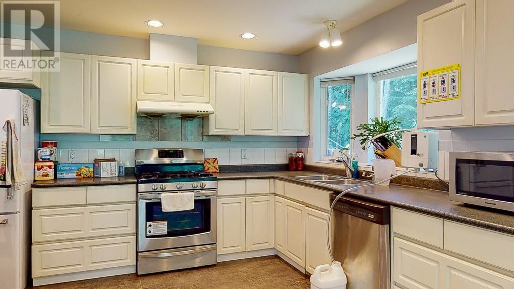 7629 Redrooffs Road, Halfmoon Bay, British Columbia  V0N 1Y1 - Photo 31 - R2822366