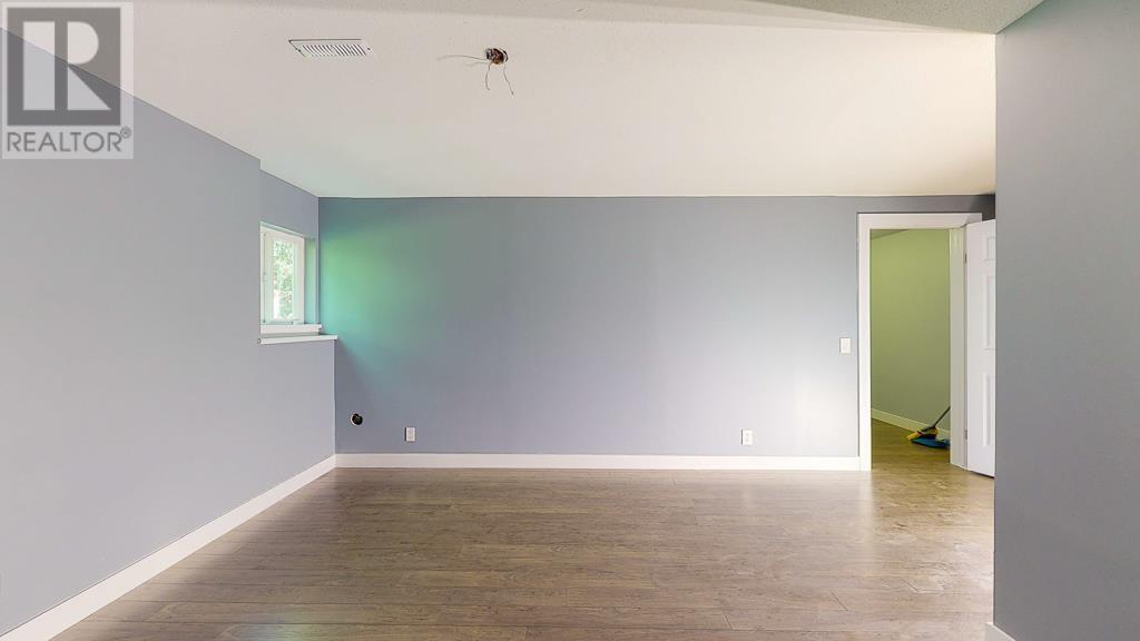 7629 Redrooffs Road, Halfmoon Bay, British Columbia  V0N 1Y1 - Photo 9 - R2822366