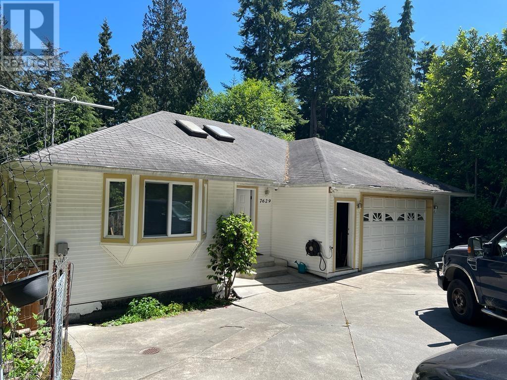 7629 Redrooffs Road, Halfmoon Bay, British Columbia  V0N 1Y1 - Photo 2 - R2822366